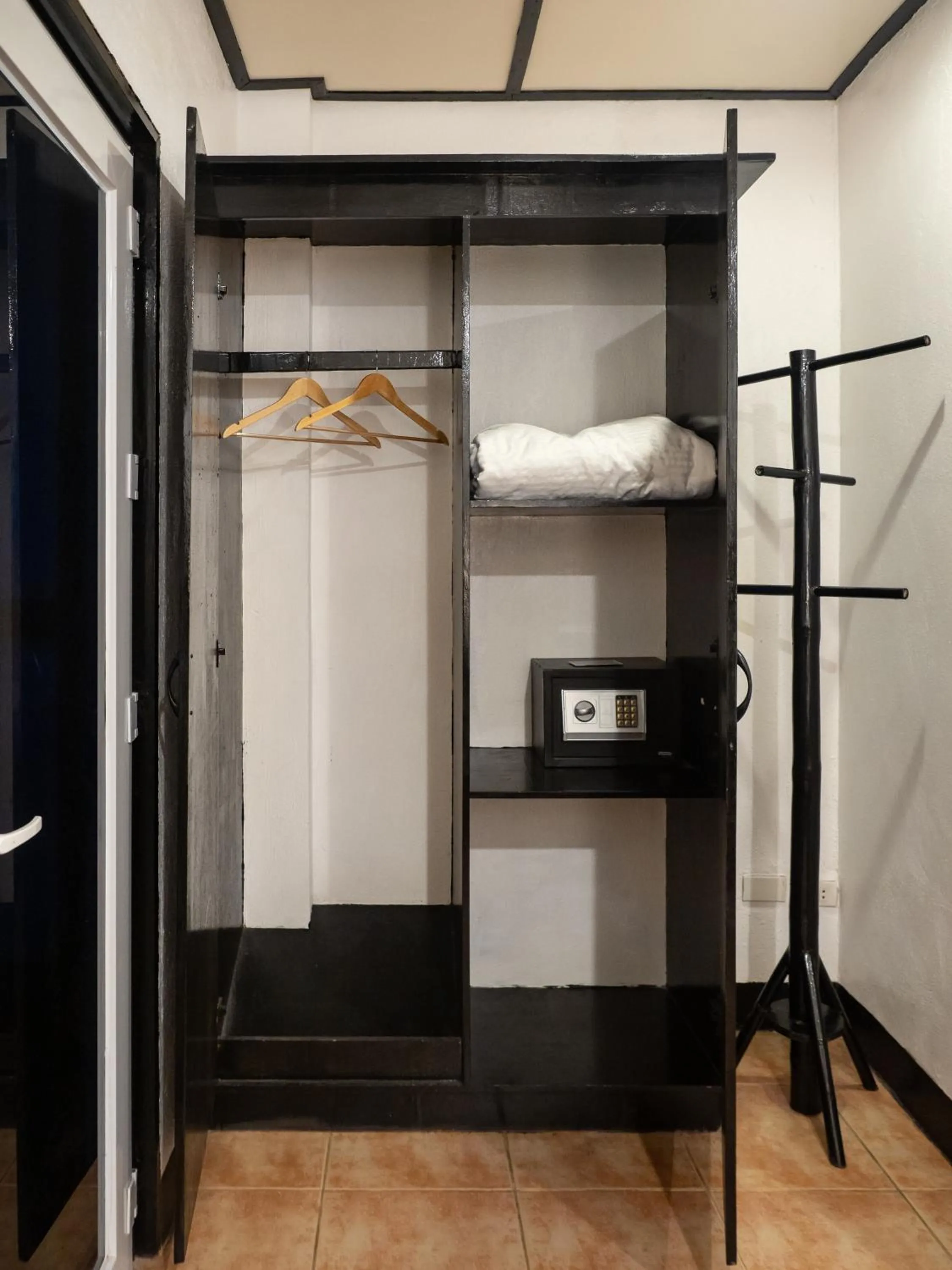 wardrobe in Hippocampus Beach Resort