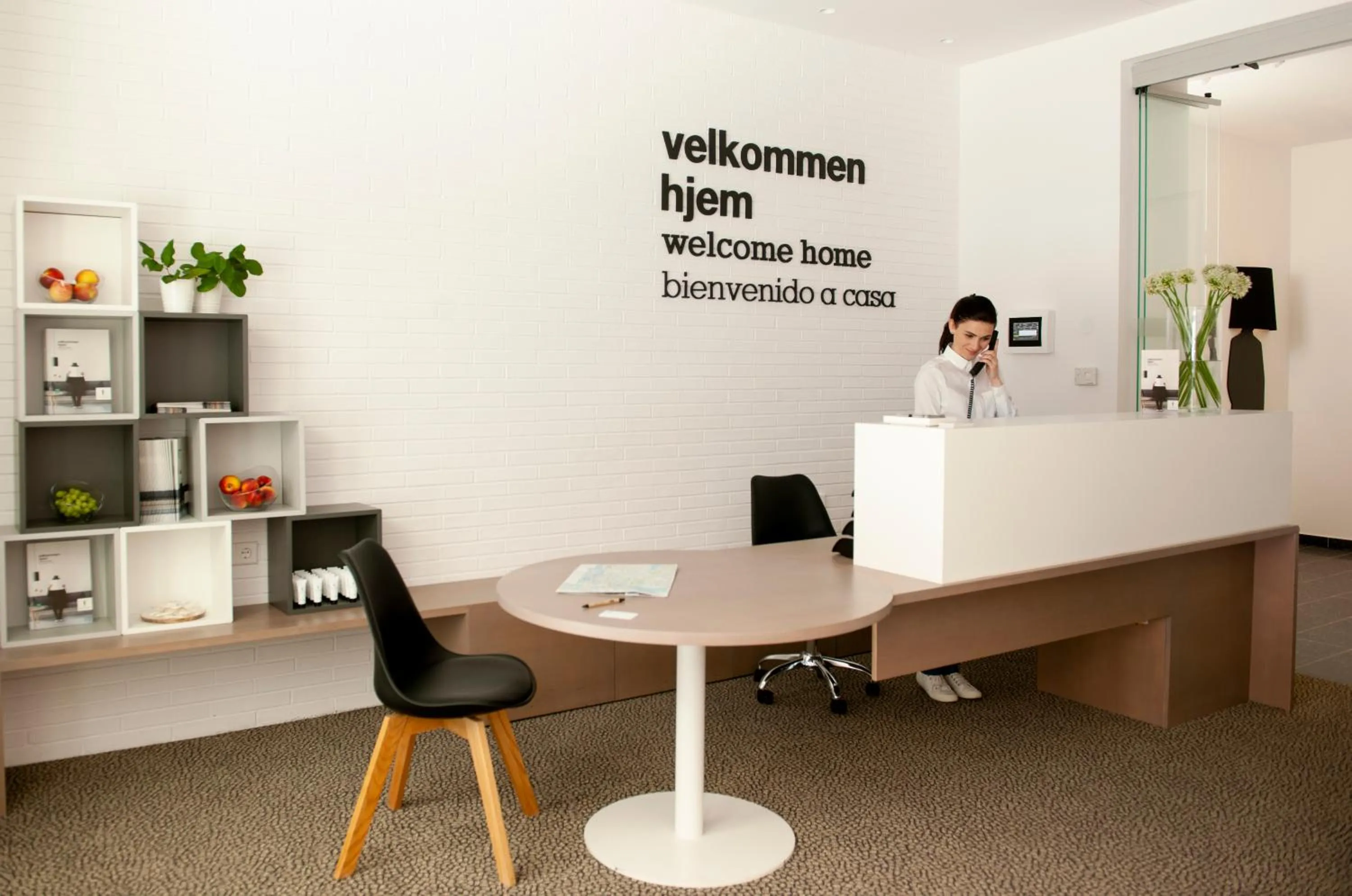 Staff in Eric Vökel Boutique Apartments - Hamburg Suites