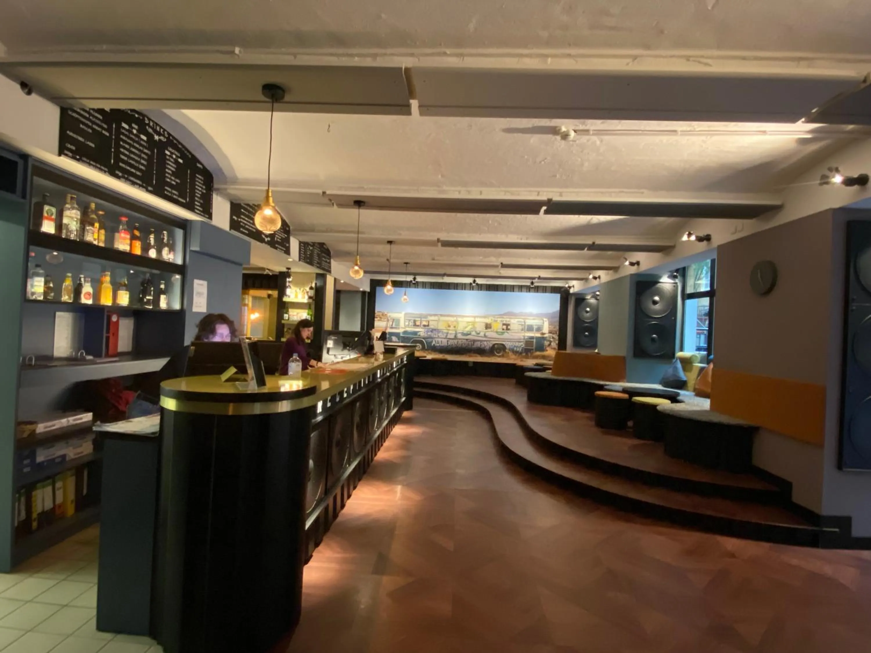 Lobby or reception in Singer109 Hostel, Hotel & Apartment