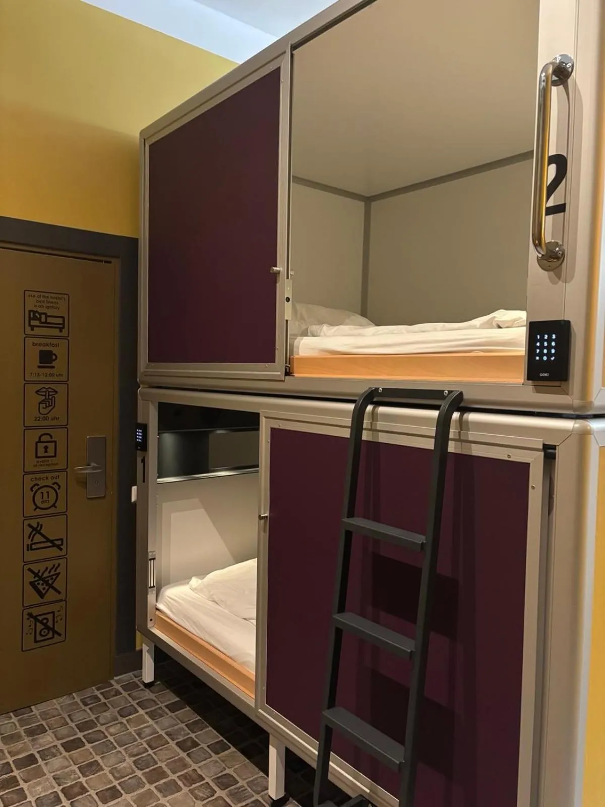 Bed in Singer109 Hostel, Hotel & Apartment