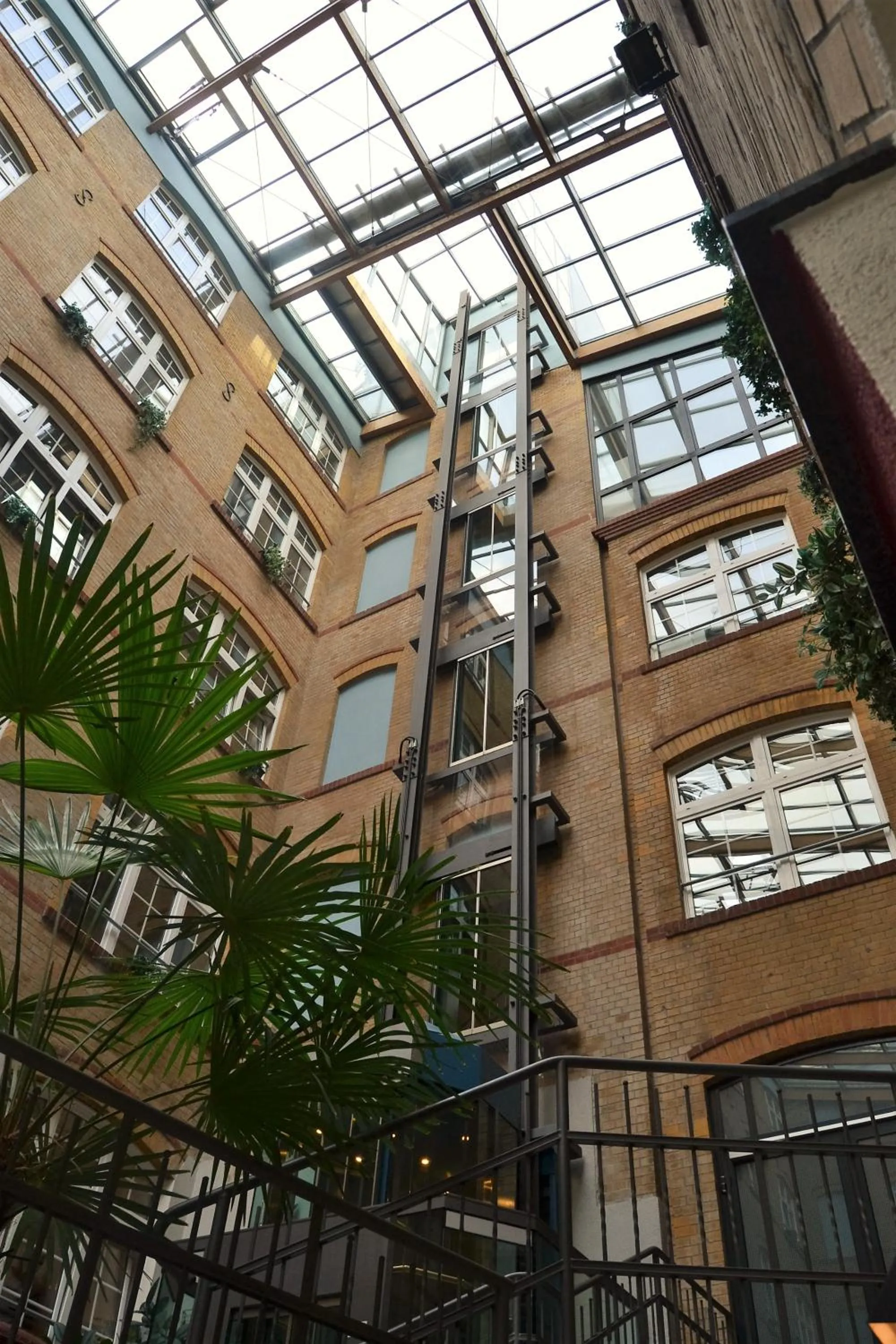 Property building in Singer109 Hostel, Hotel & Apartment