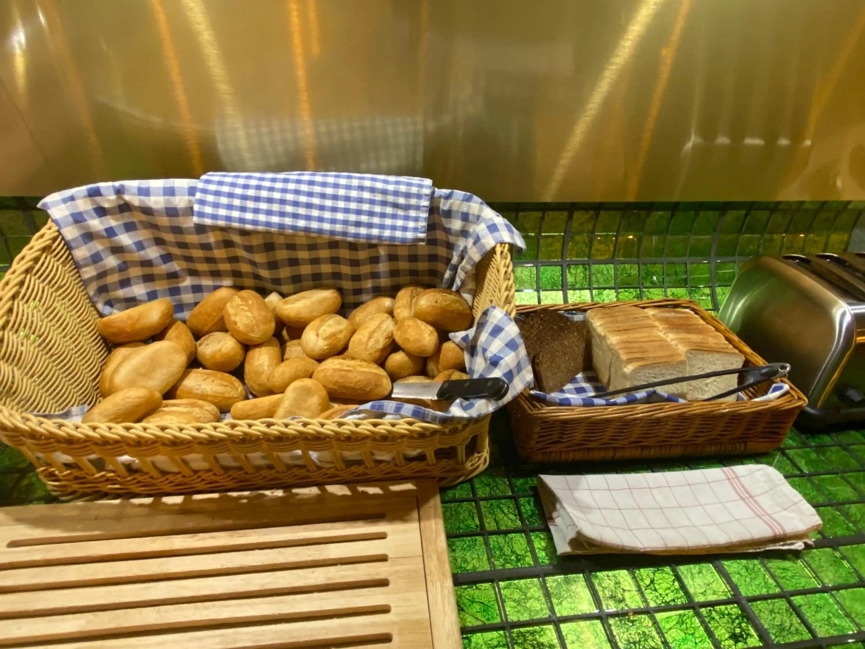 Food in Singer109 Hostel, Hotel & Apartment