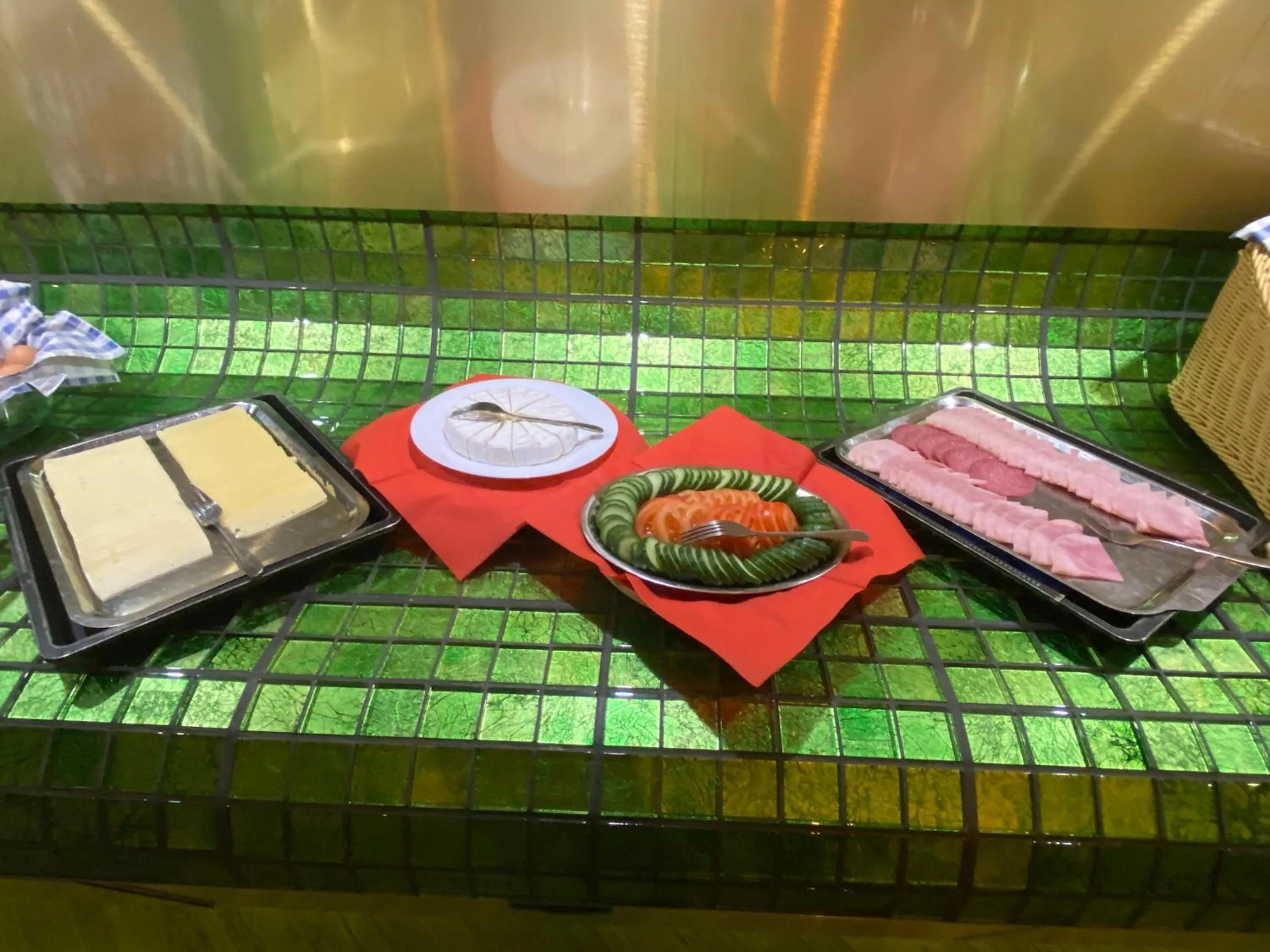 Food in Singer109 Hostel, Hotel & Apartment