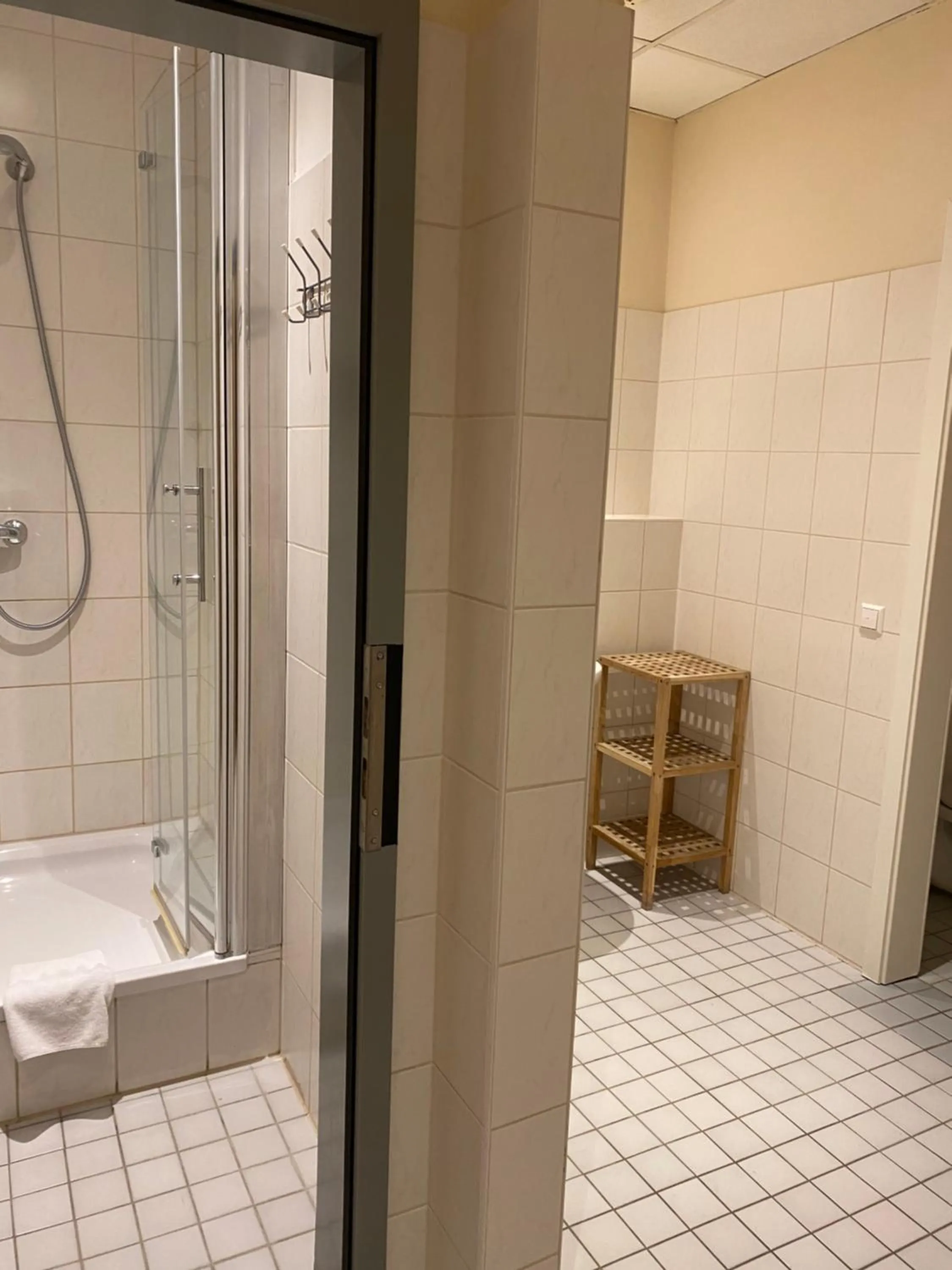 Bathroom in Singer109 Hostel, Hotel & Apartment