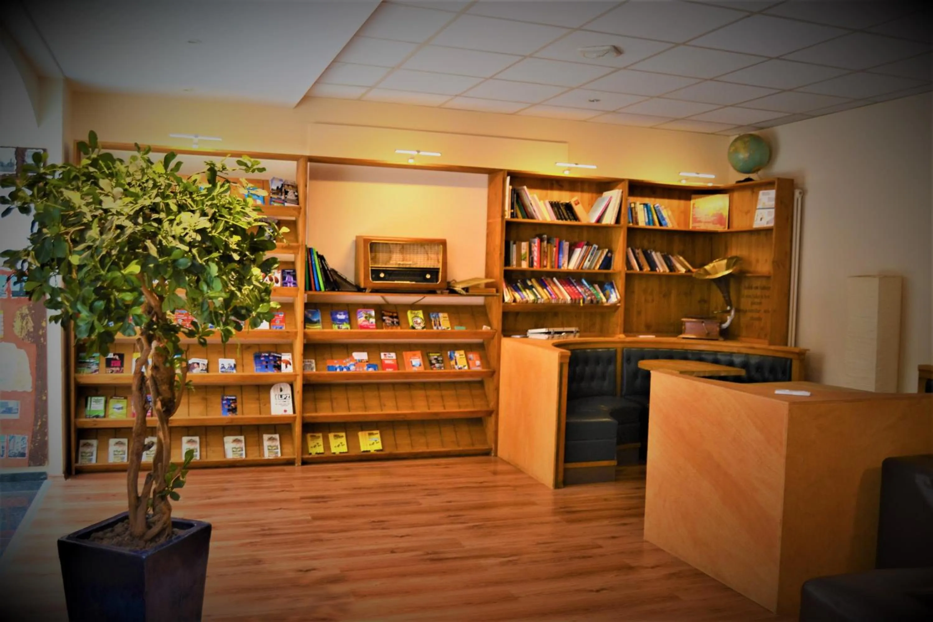 Library in Singer109 Hostel, Hotel & Apartment