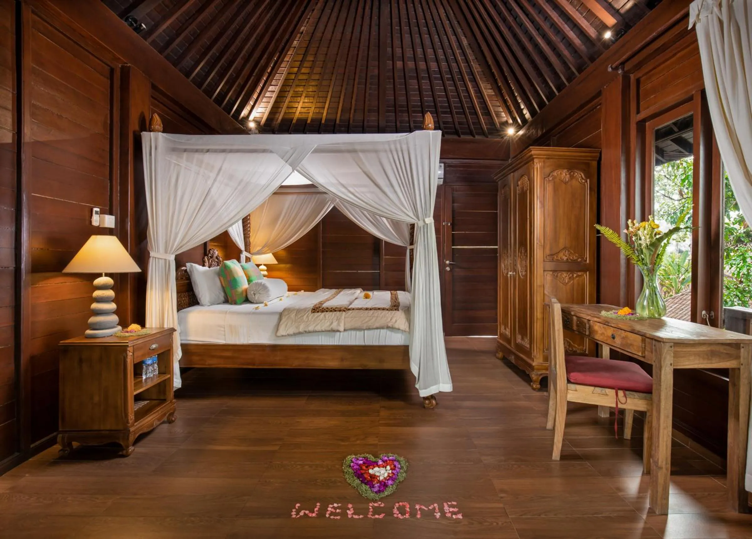 Photo of the whole room, Bed in Secluded Jungle Villa