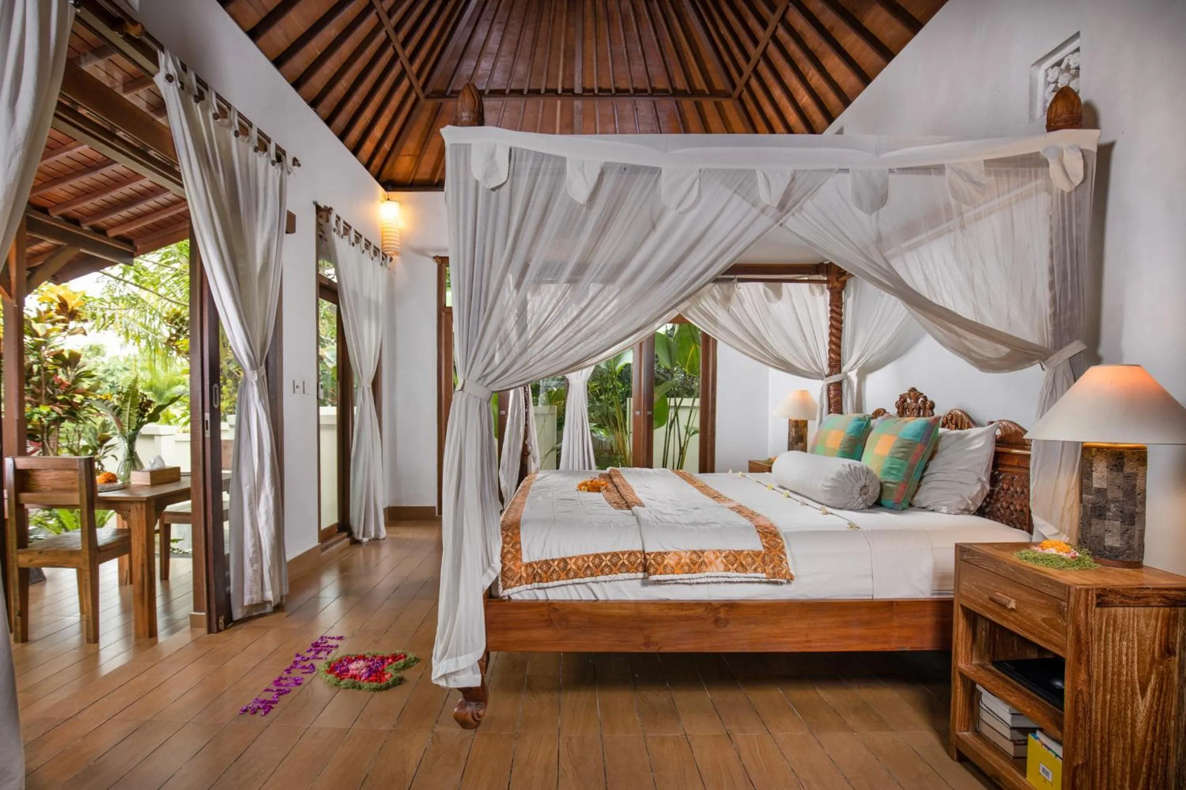 Bed in Secluded Jungle Villa