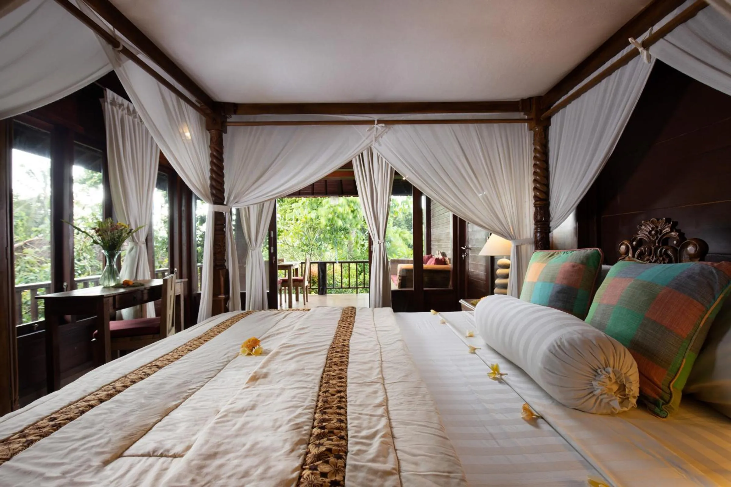 Photo of the whole room, Bed in Secluded Jungle Villa