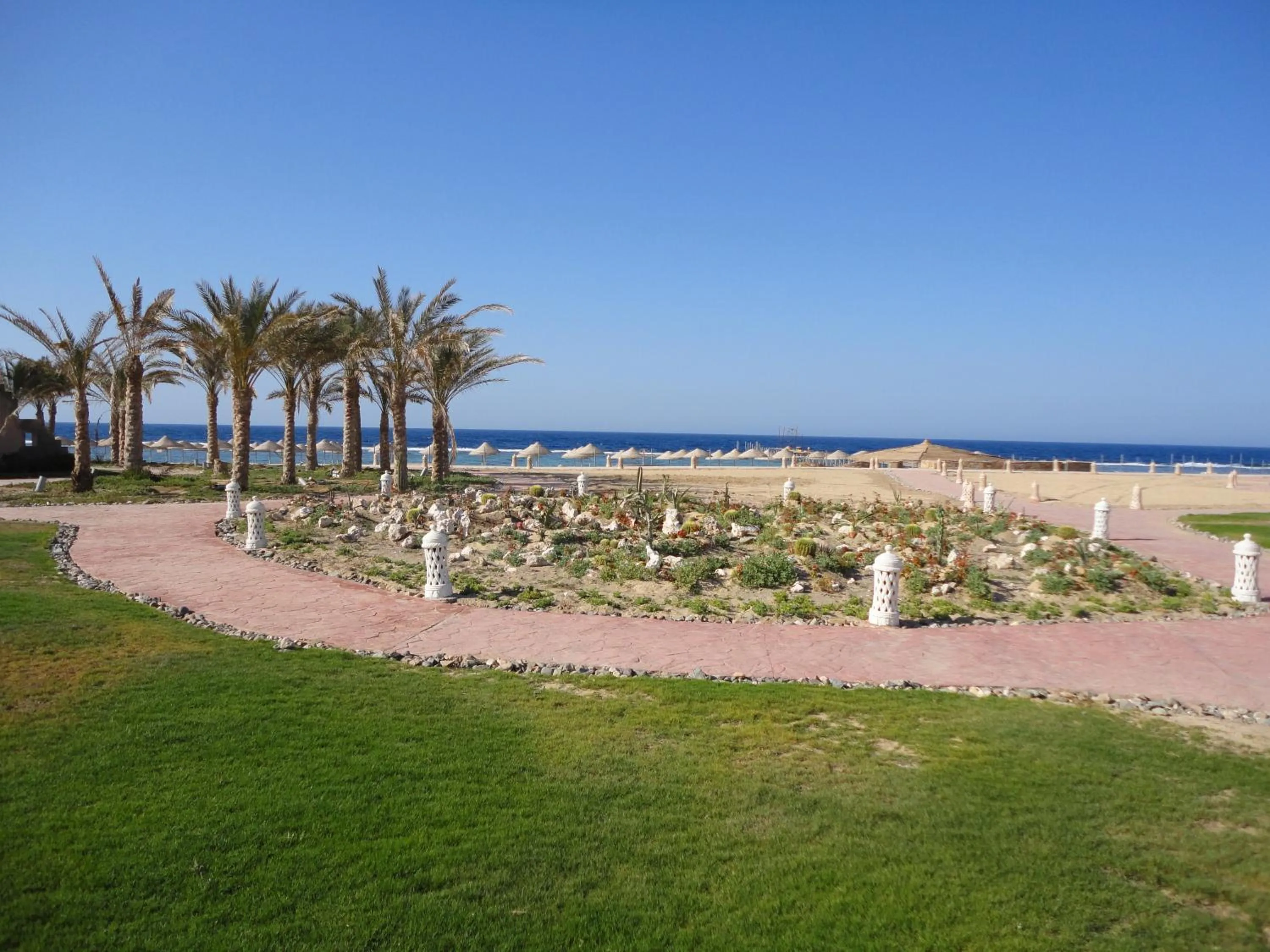 Garden in ONATTI Beach Resort - Marsa Alam