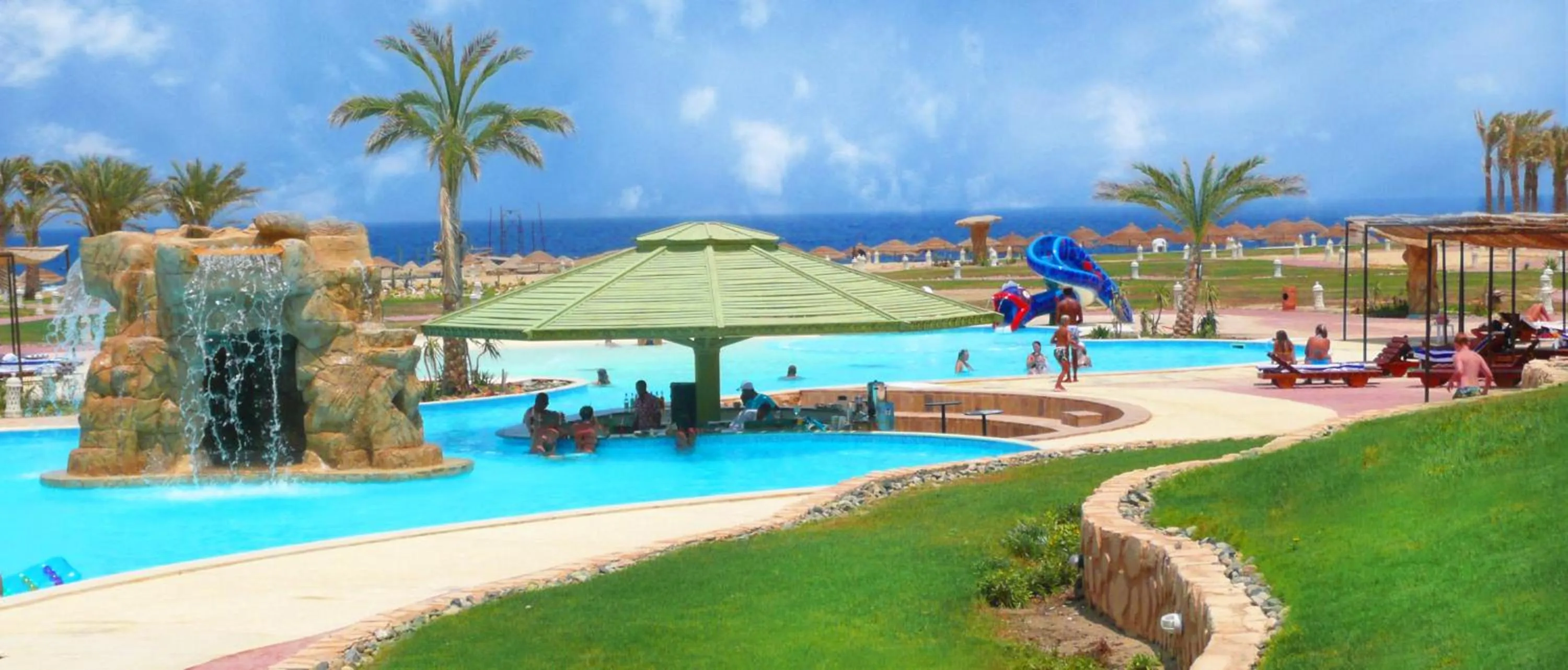 Swimming pool in ONATTI Beach Resort - Marsa Alam