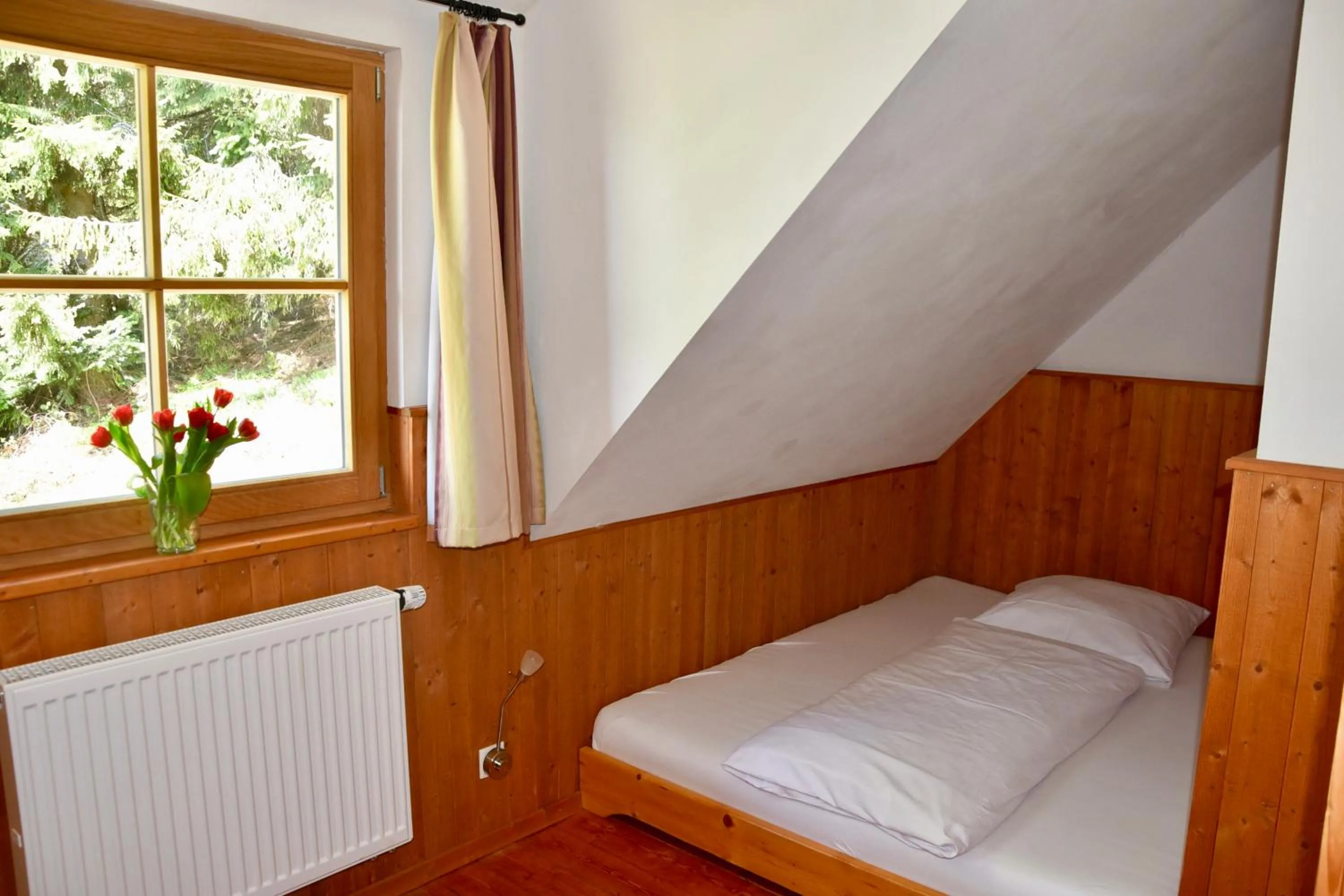 Bed in Hotel & Chalets Herrihof