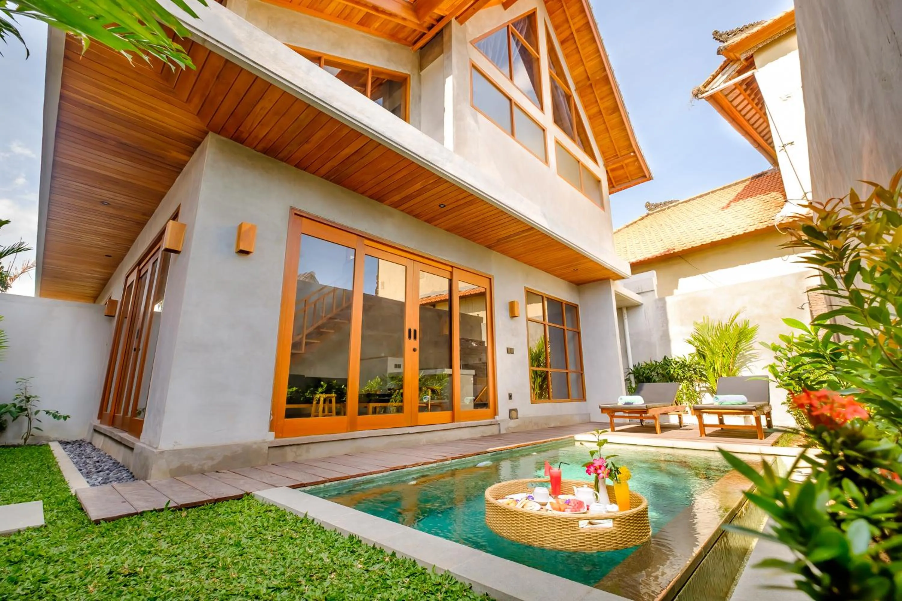 Property building in Canggu Wooden Green Paradise