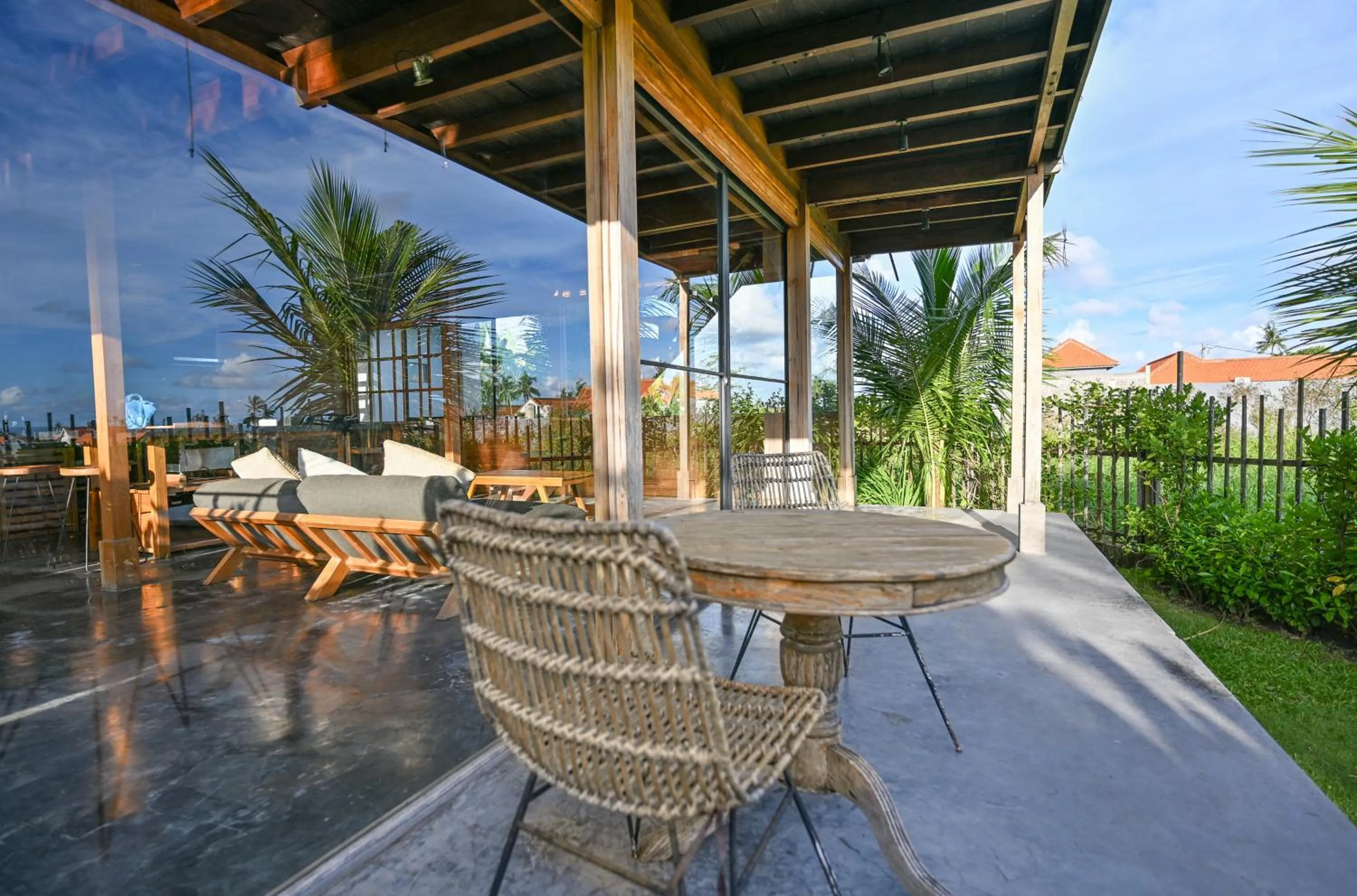 Patio in Canggu Wooden Green Paradise