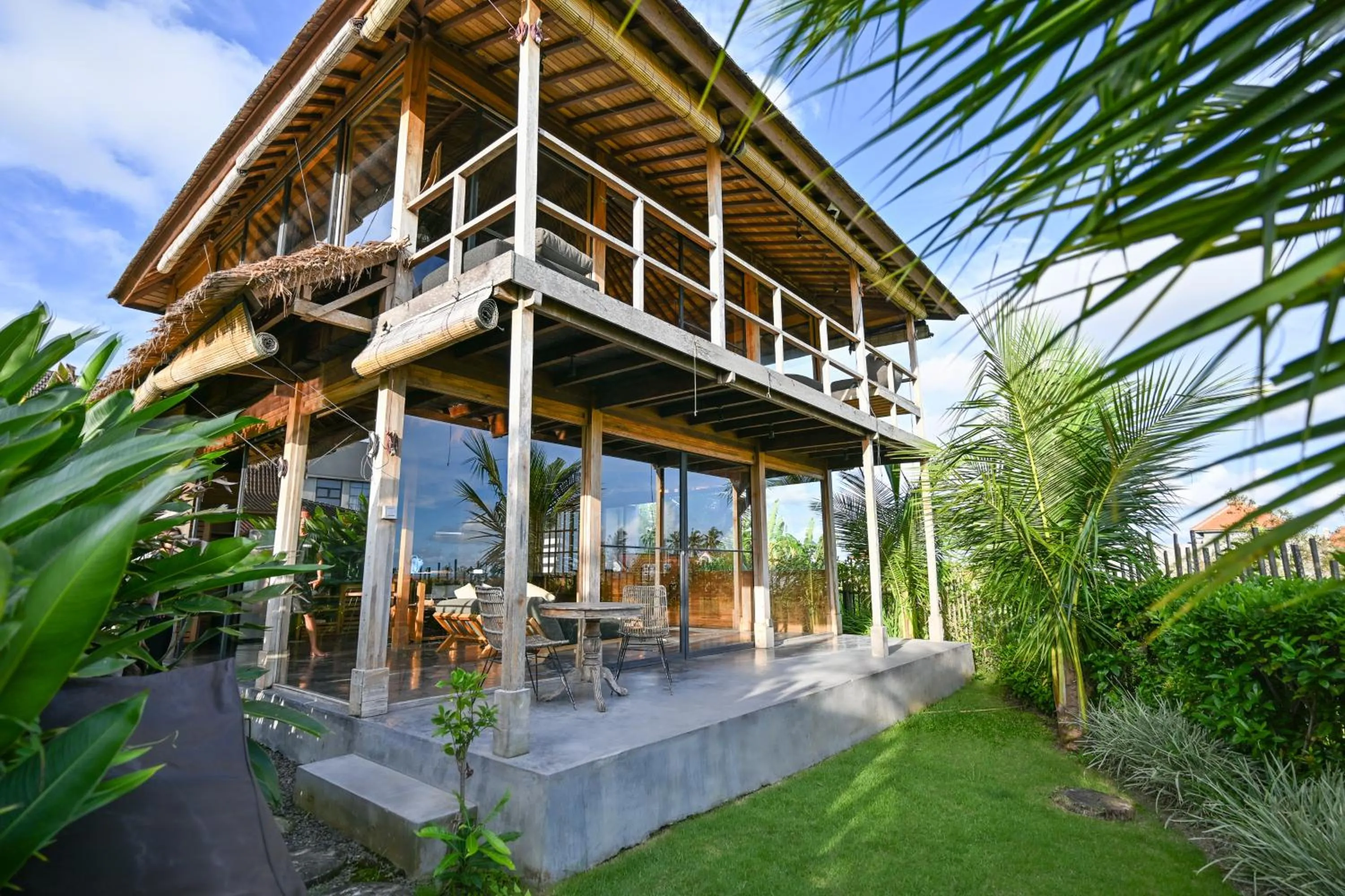 Property building in Canggu Wooden Green Paradise