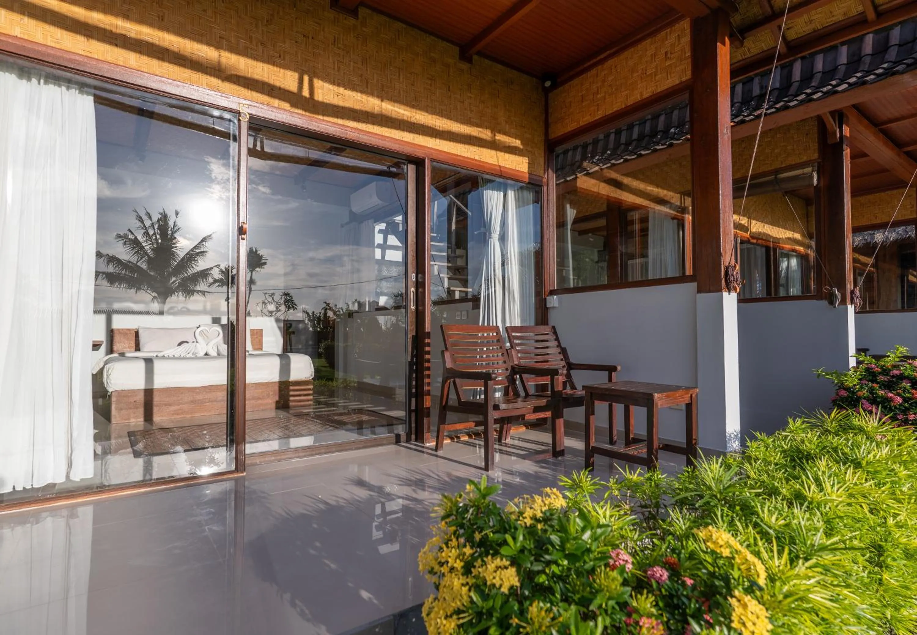 Property building in Canggu Wooden Green Paradise