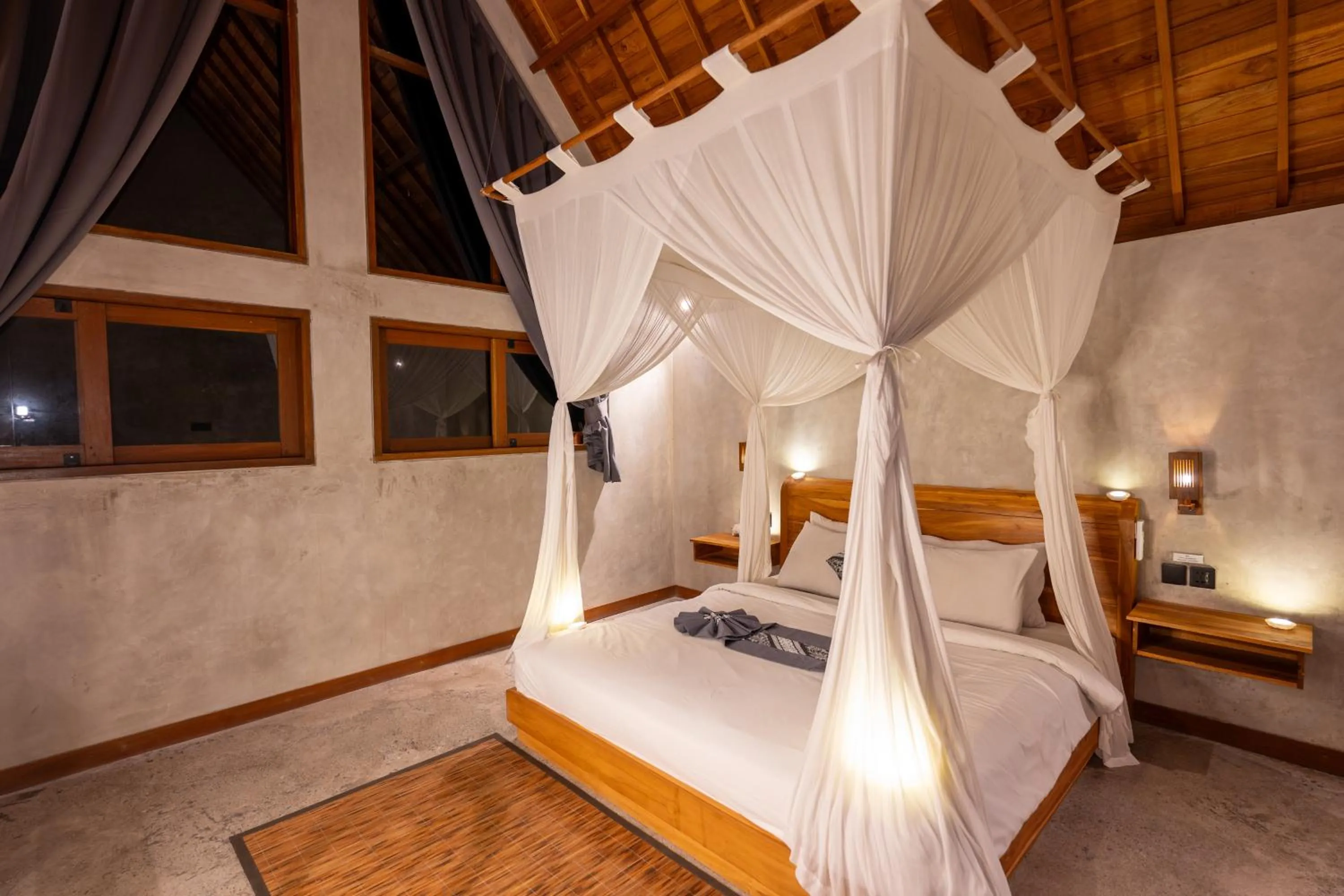 Bed in Canggu Wooden Green Paradise