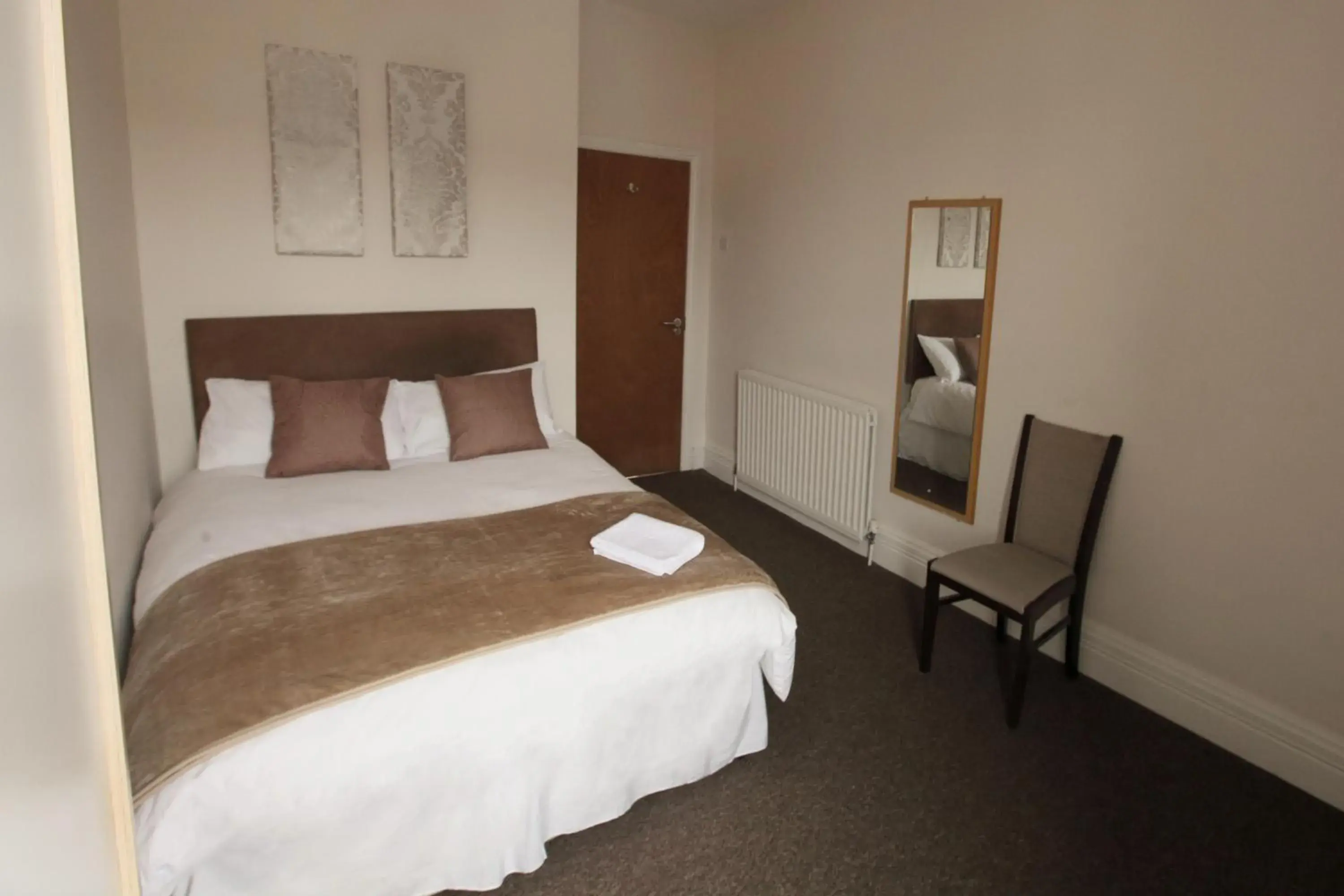 Double Room - single occupancy in The Tavern Bed and Breakfast Double Room - single occupancy in The Tavern Bed and Breakfast