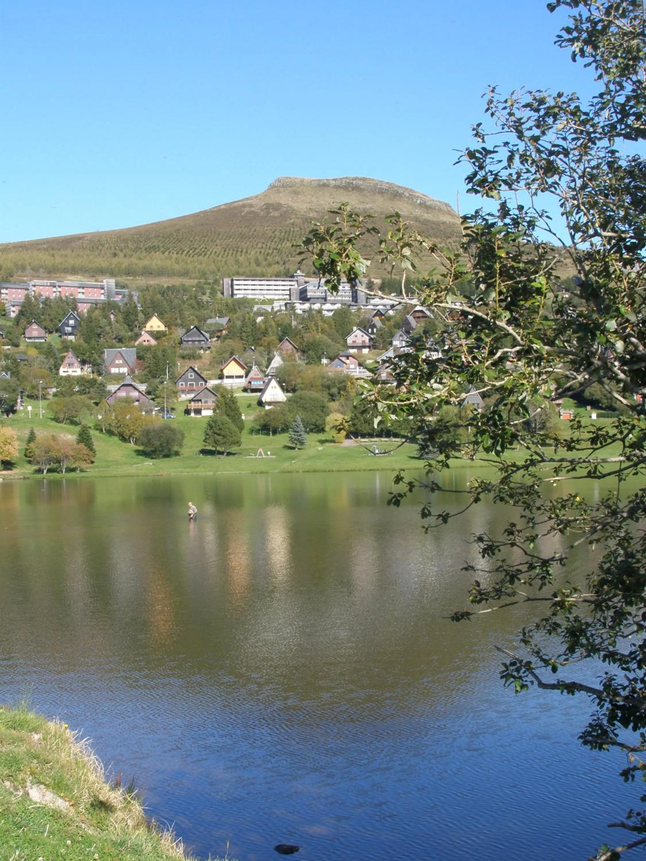 Area and facilities in Gergovia