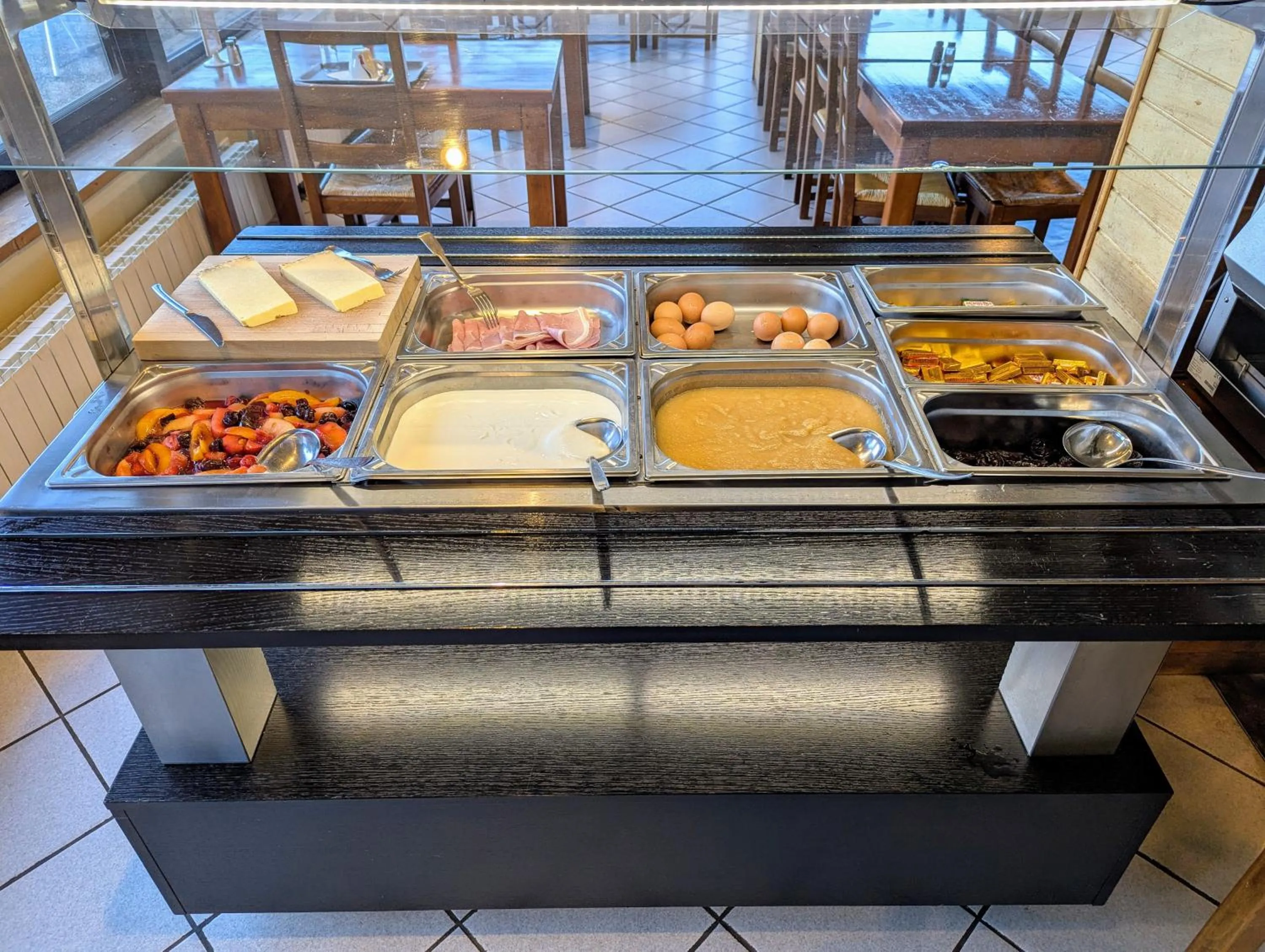 Buffet breakfast in Gergovia