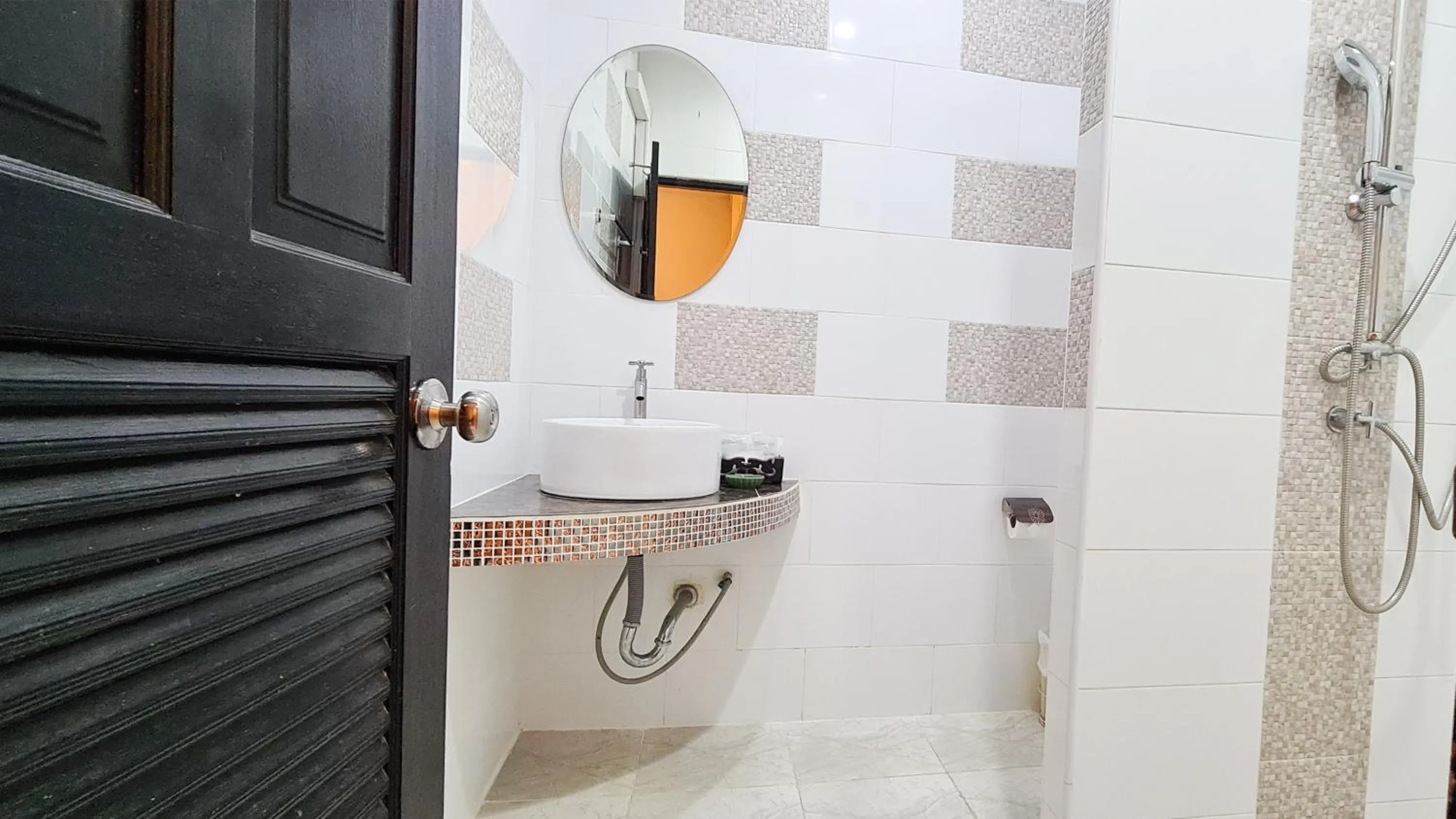 Bathroom in Andaman Seaside Resort Bangtao Beach