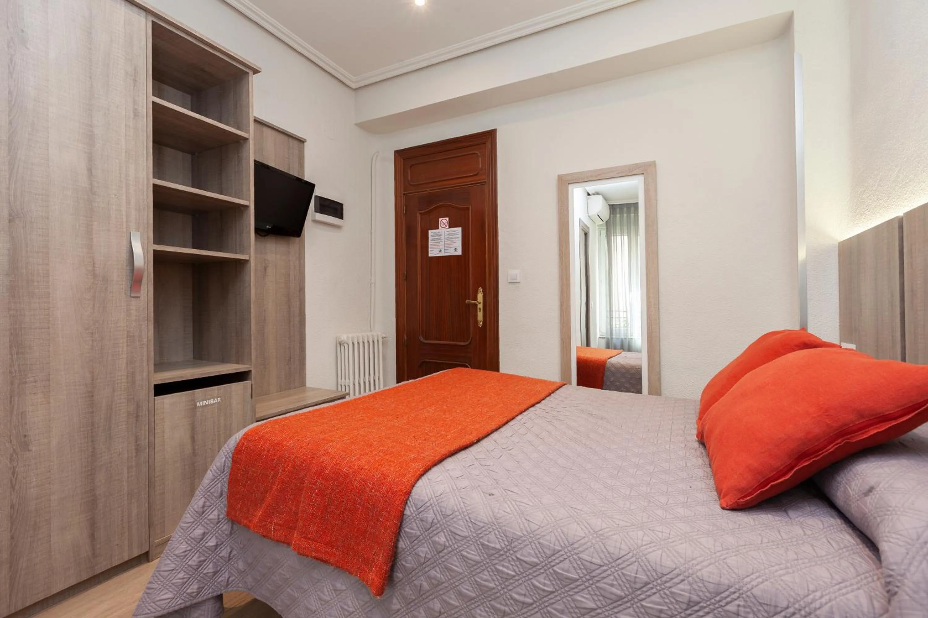 Photo of the whole room, Bed in Hostal María Luisa