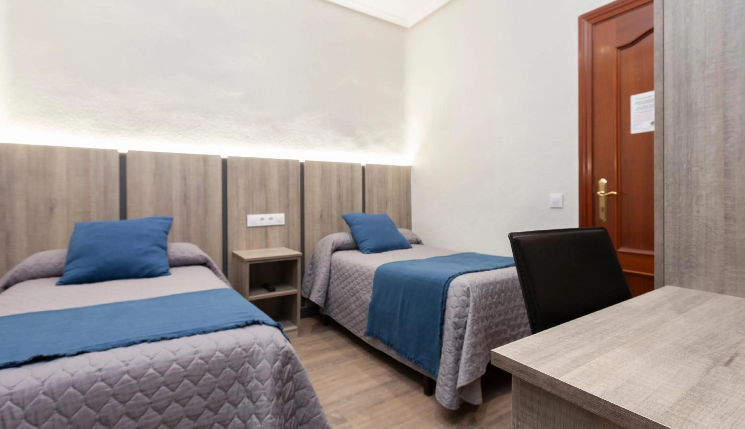 Photo of the whole room, Bed in Hostal María Luisa