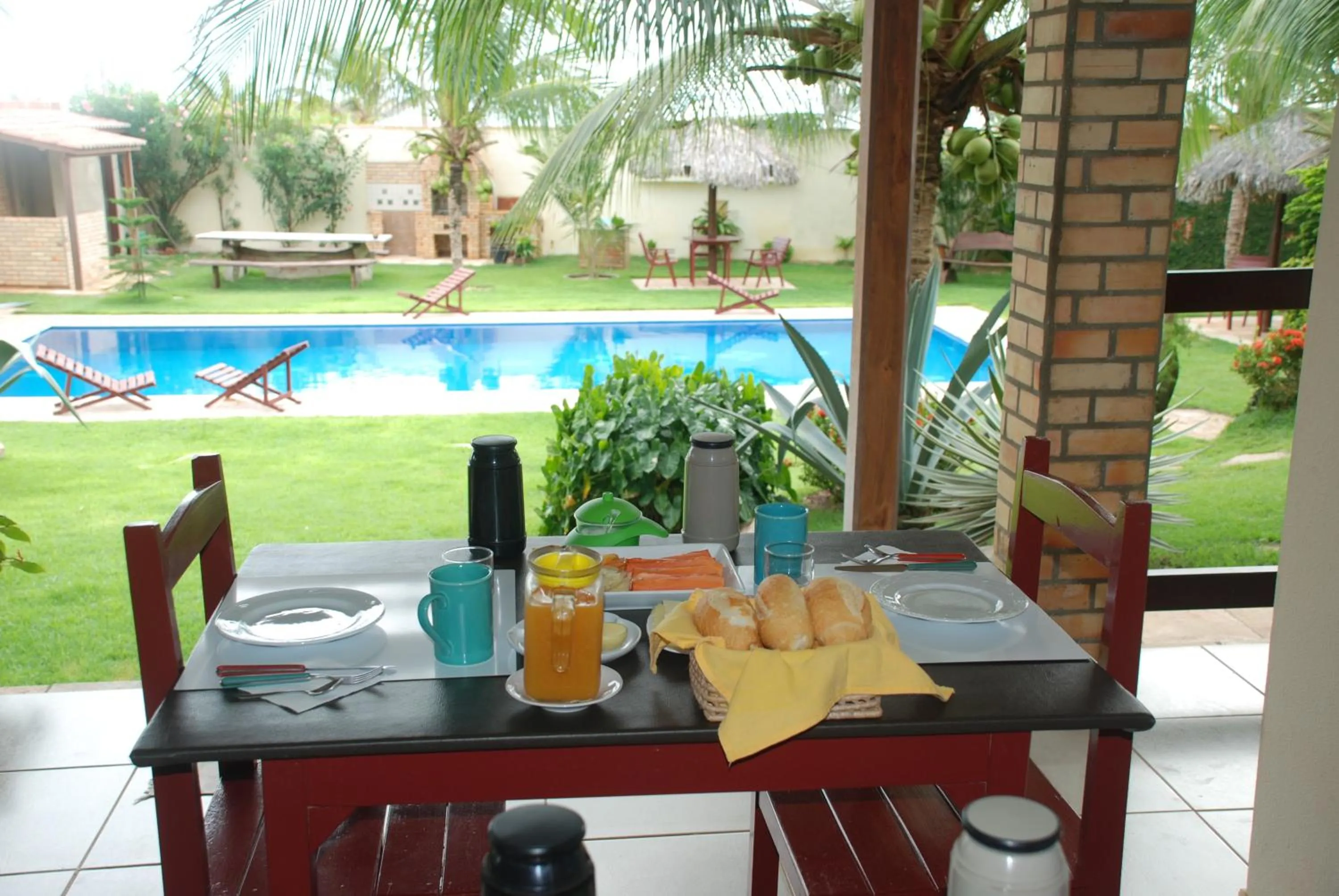 Restaurant/places to eat in Residenza Canoa