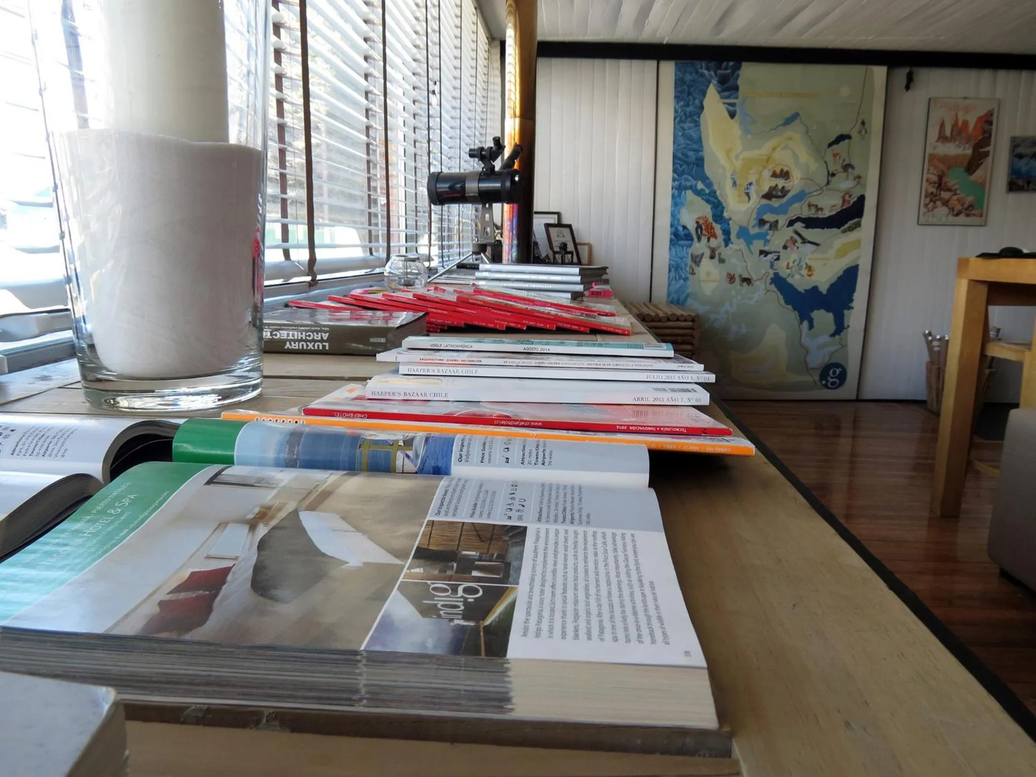 Communal lounge/ TV room in NOI Indigo Patagonia