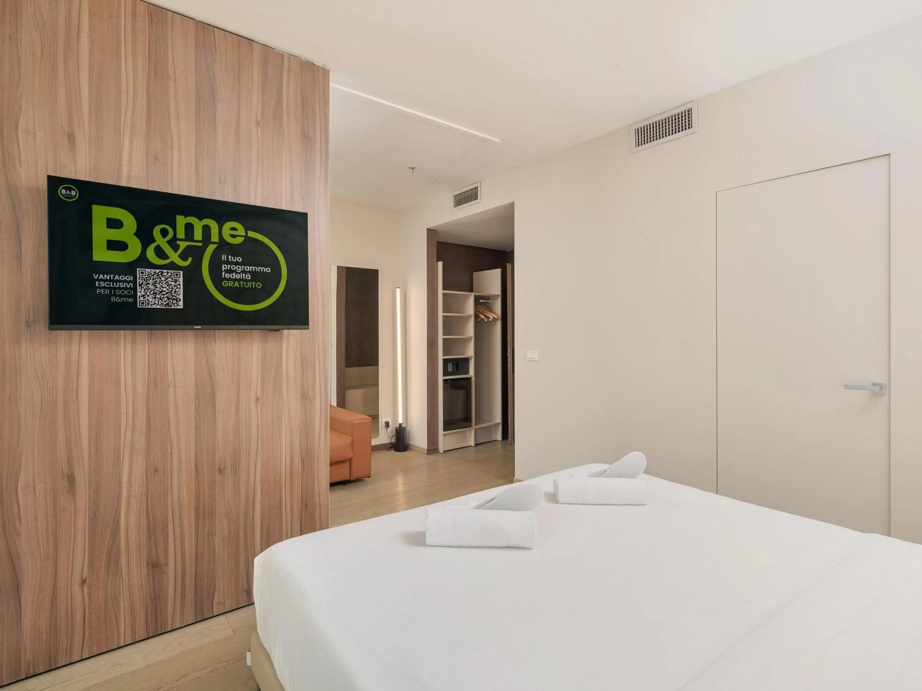 Photo of the whole room, Bed in B&B Hotel Milano Central Station