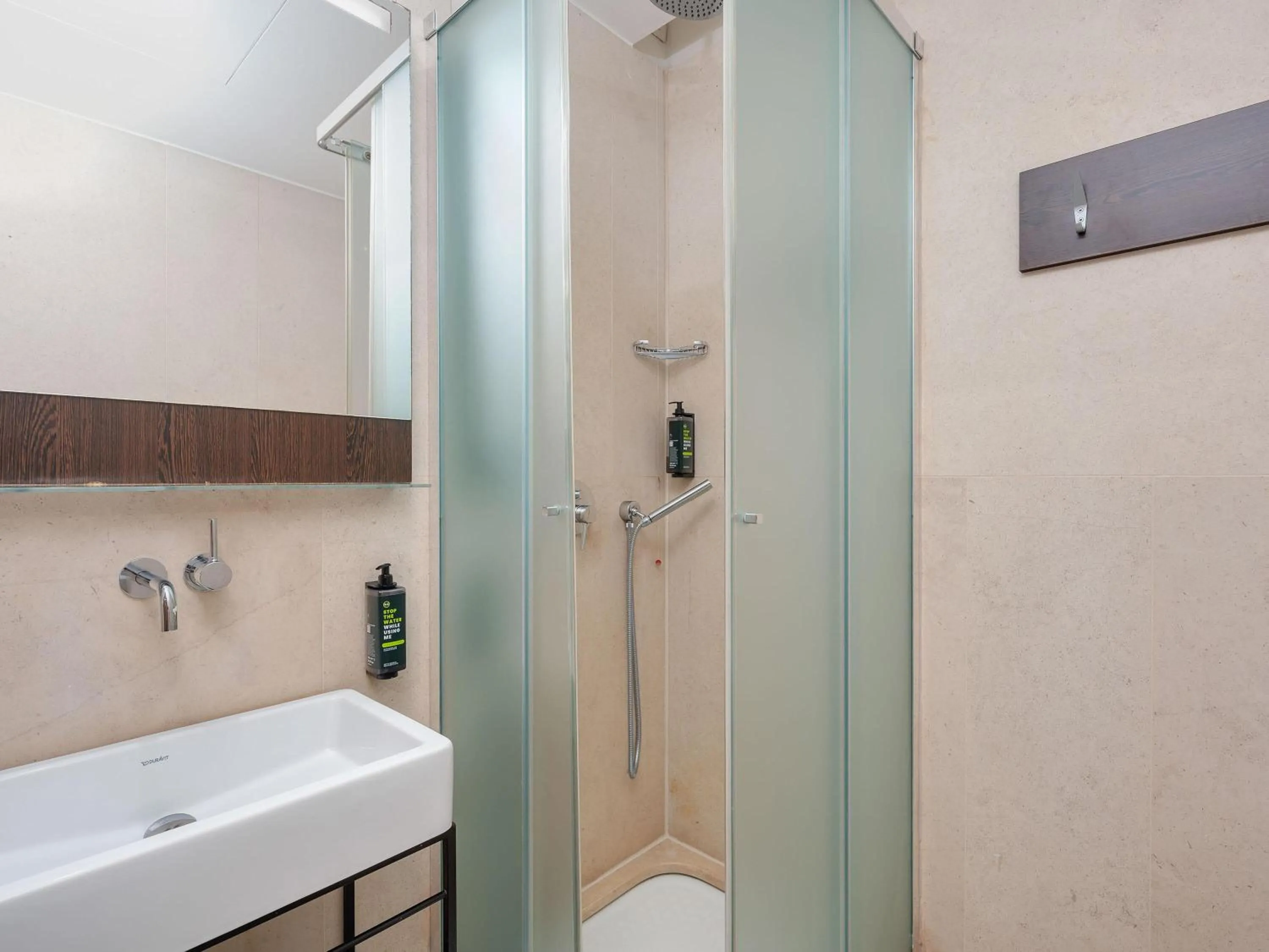 Photo of the whole room in B&B Hotel Milano Central Station