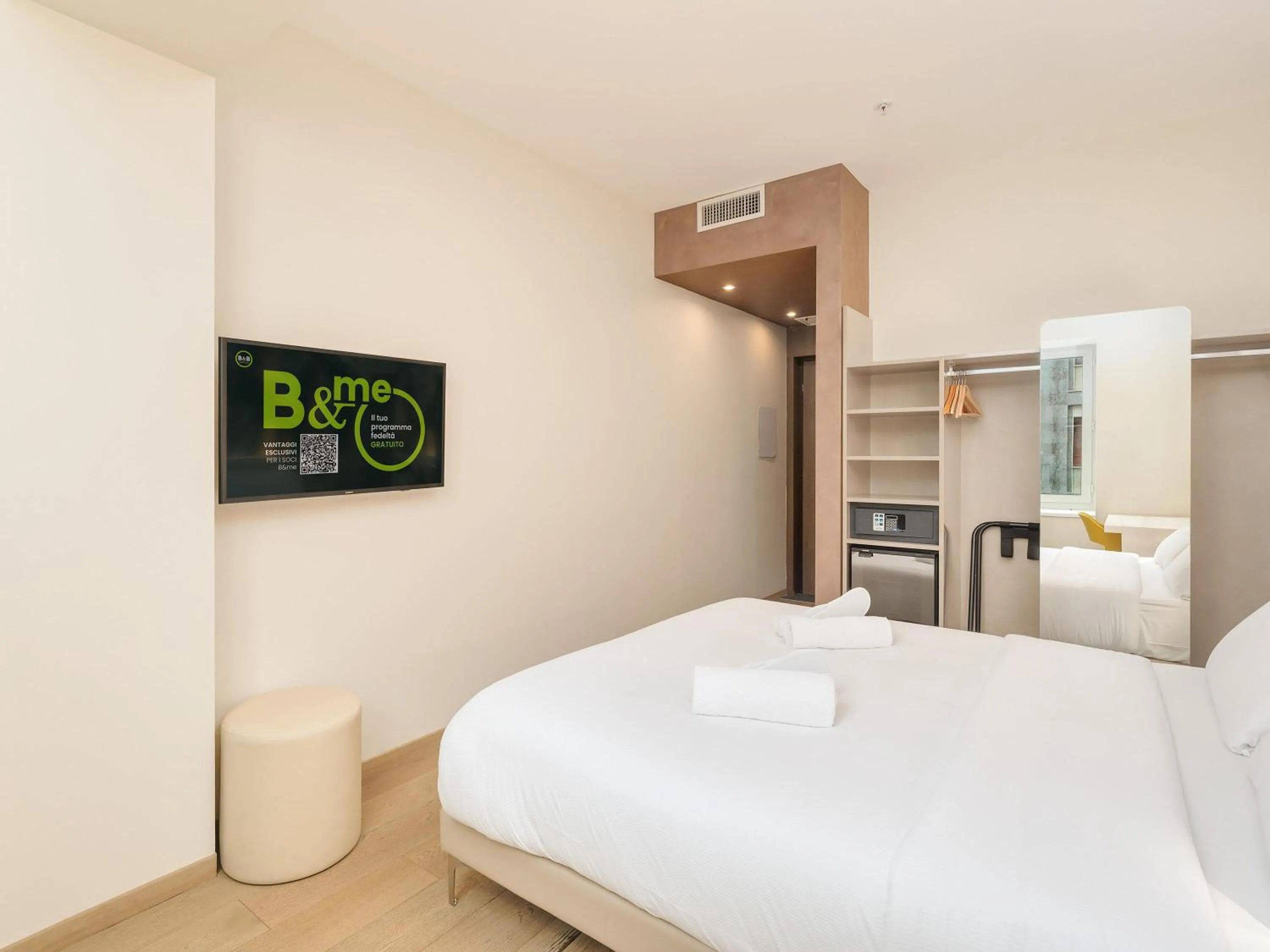 Photo of the whole room, Bed in B&B Hotel Milano Central Station