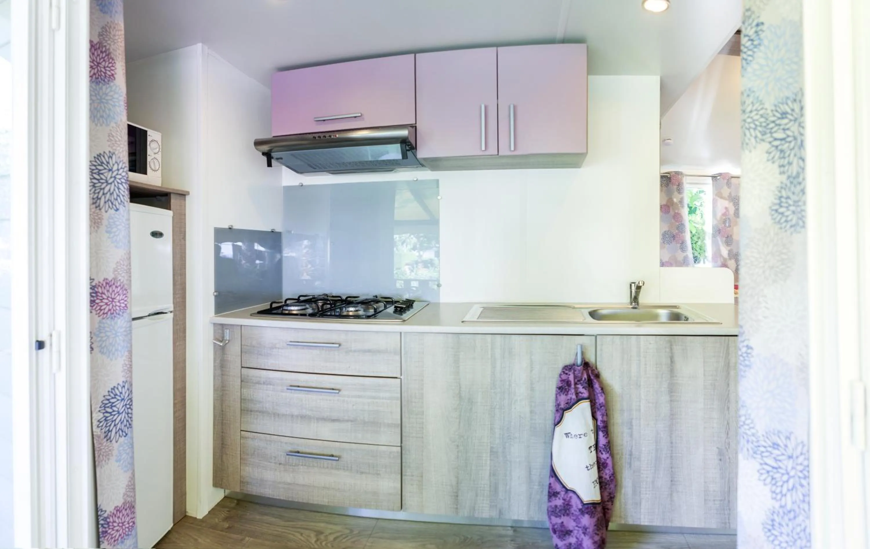 Kitchen or kitchenette in Camping Platja Cambrils