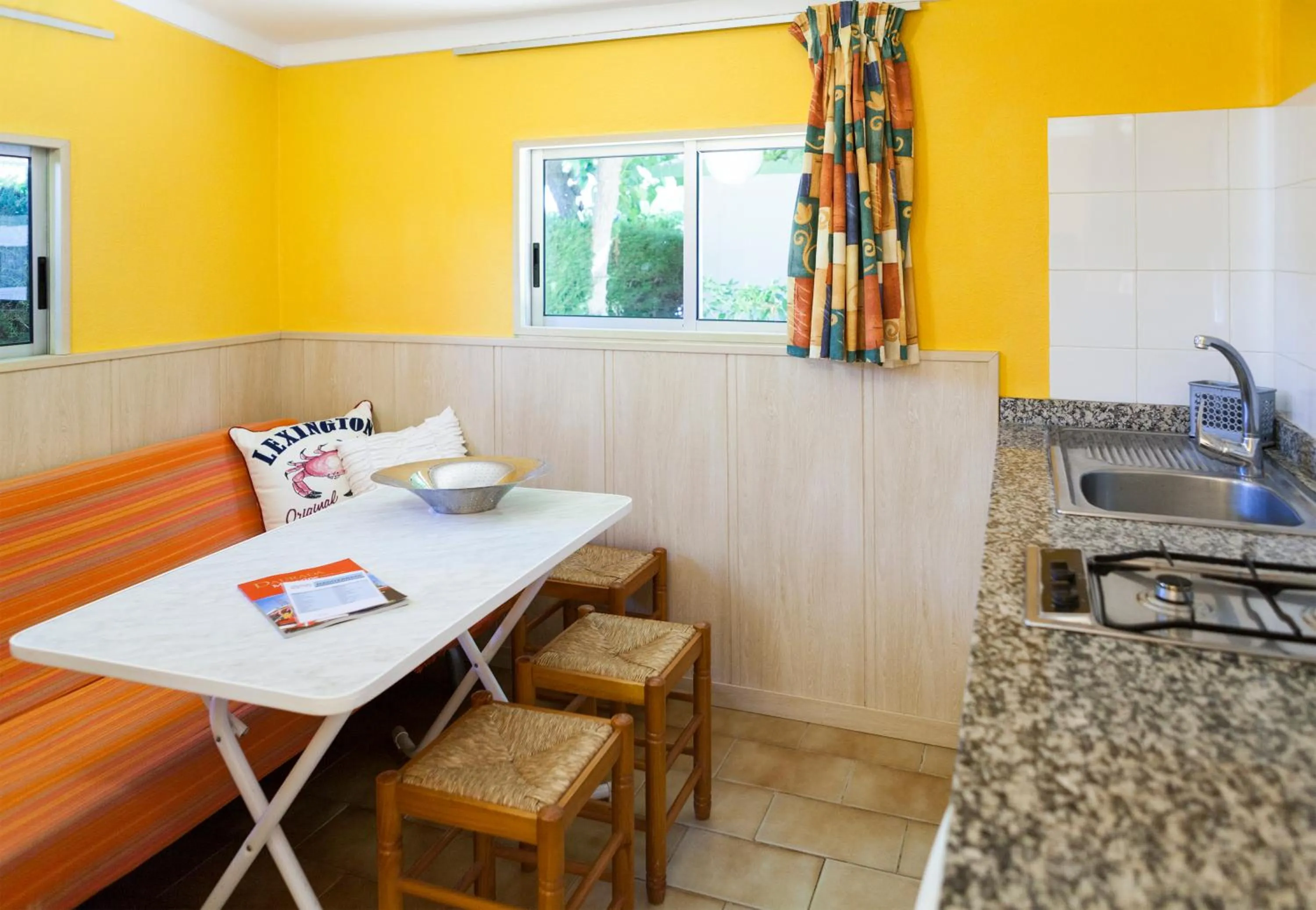 Dining area in Camping Platja Cambrils