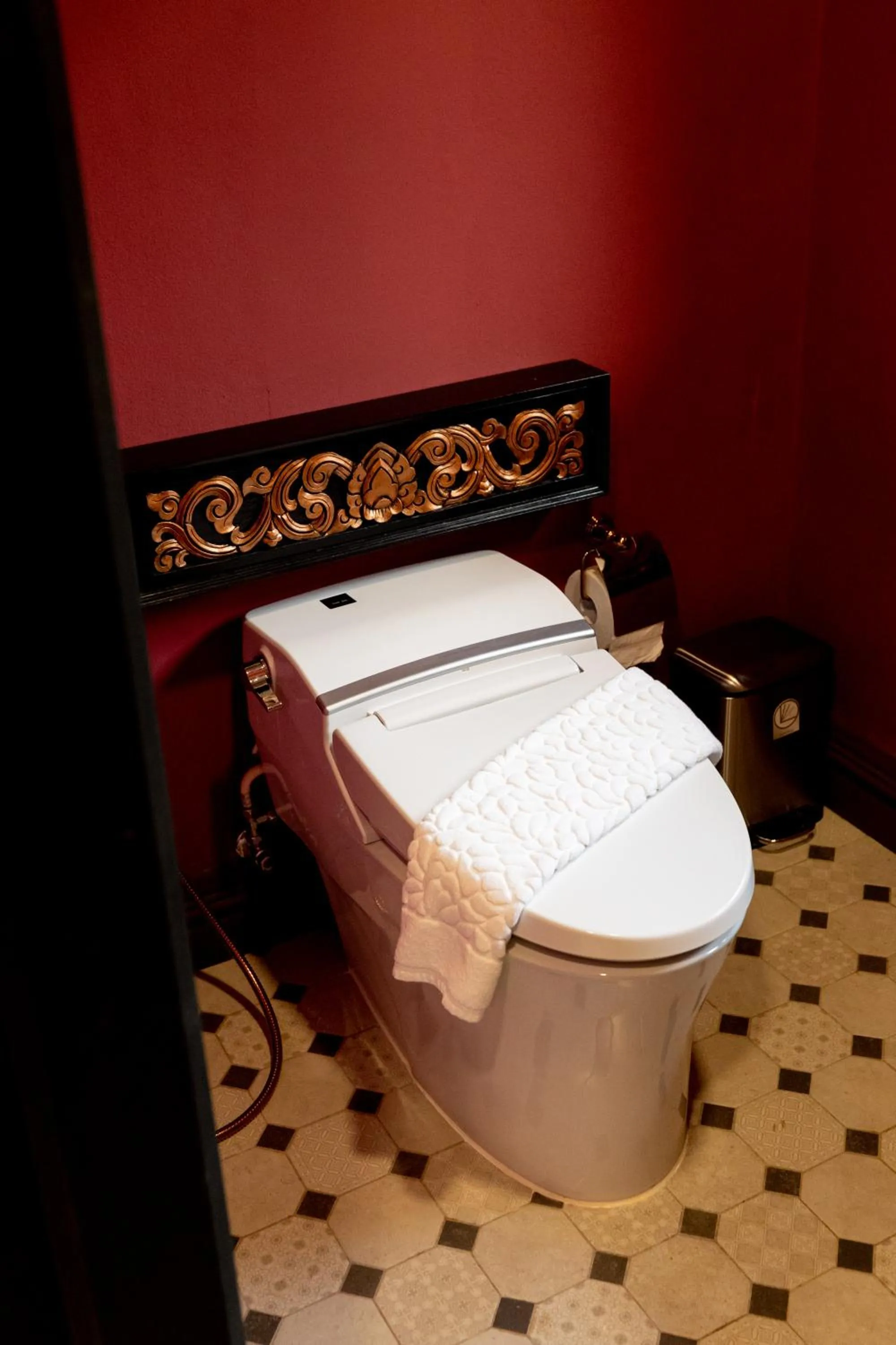 Toilet, Bed in Lanna Resort Chiang Mai