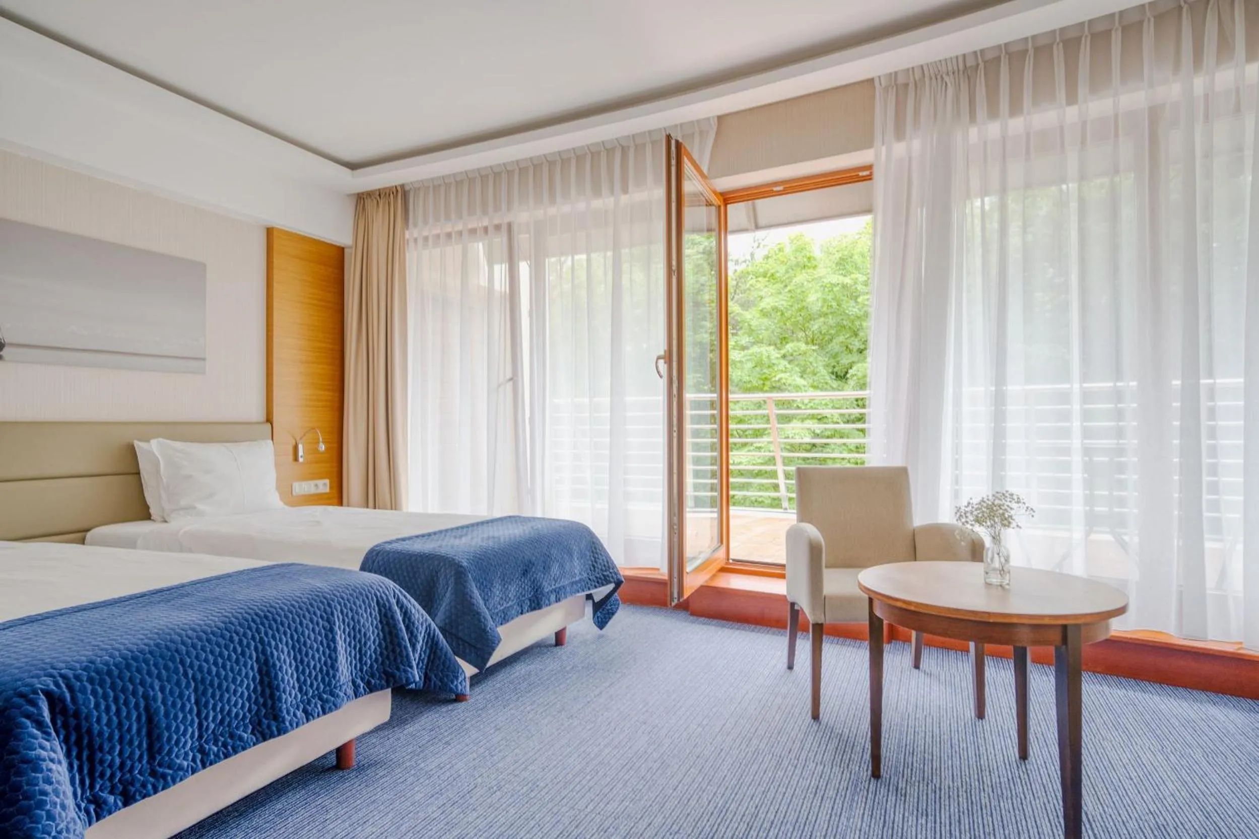 Bed in Hotel Dom Zdrojowy Resort & SPA - Destigo Hotels