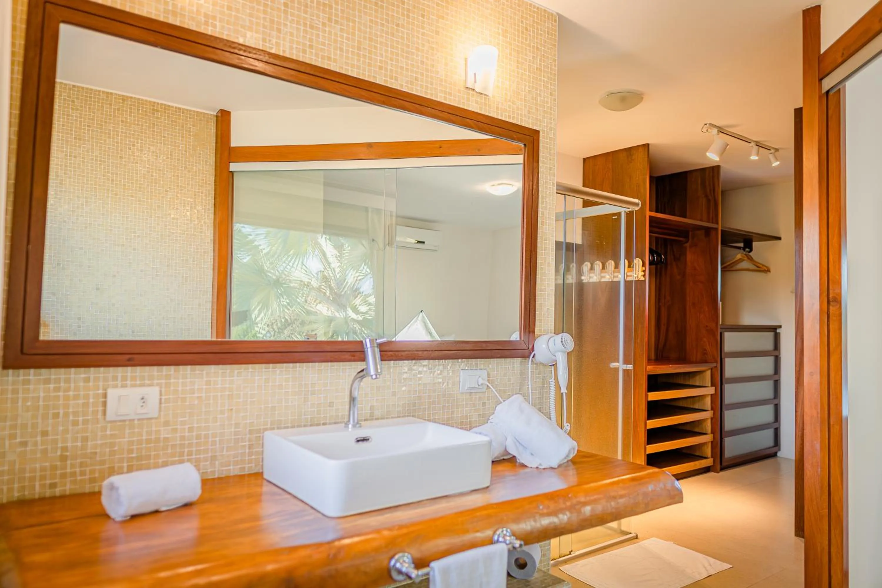 Bathroom in La Torre Resort All Inclusive