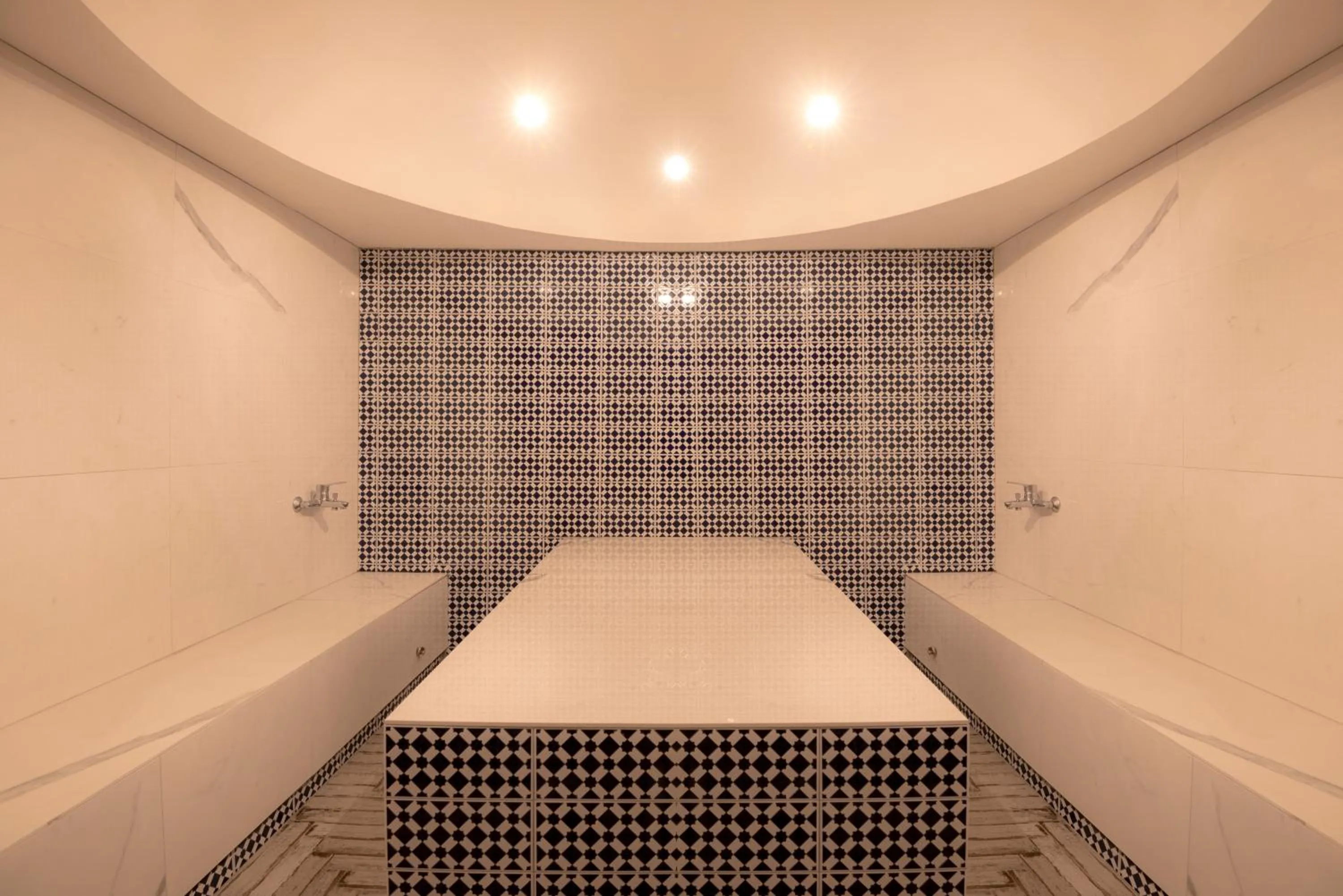 Steam room in Lango Design Hotel & Spa, Adults Only