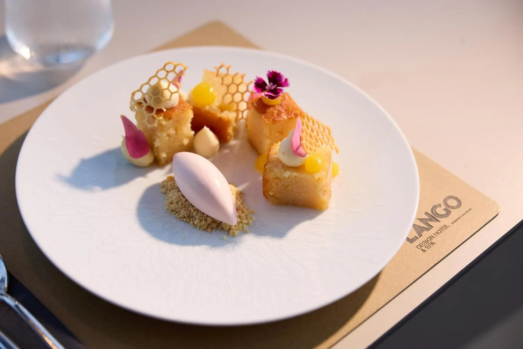 Restaurant/places to eat in Lango Design Hotel & Spa, Adults Only