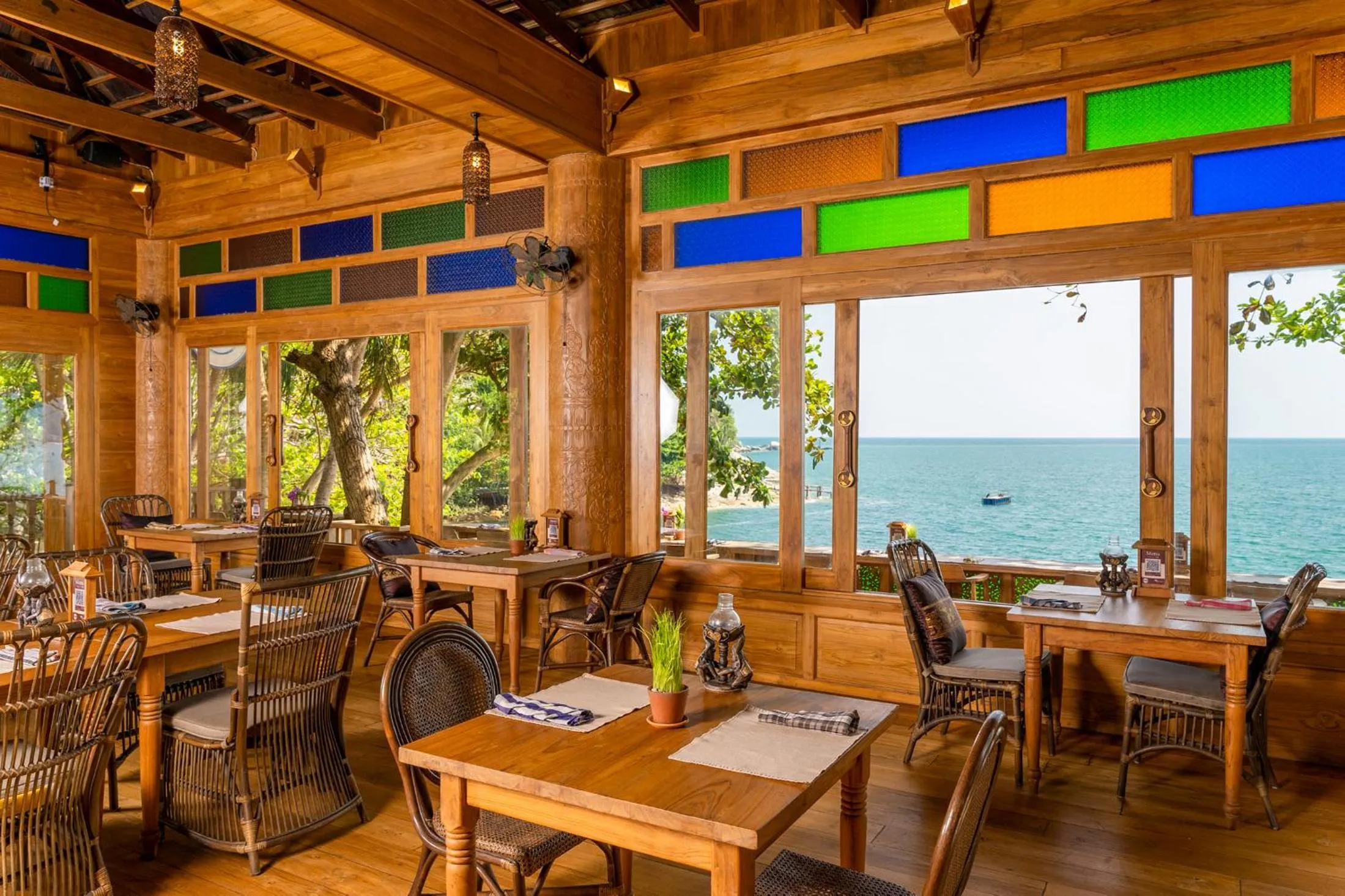 Restaurant/places to eat in Santhiya Koh Phangan Resort and Spa
