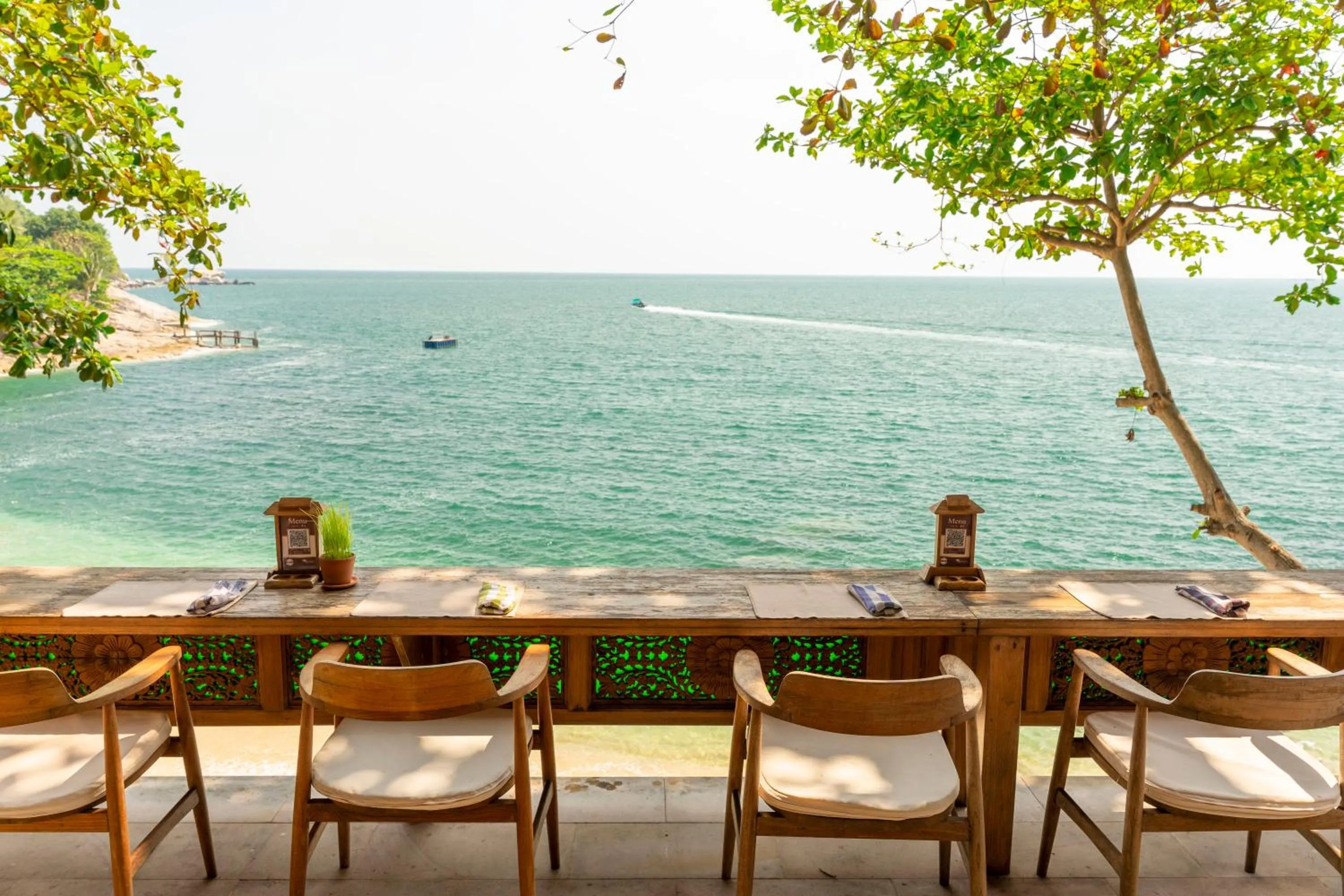 Restaurant/places to eat in Santhiya Koh Phangan Resort and Spa