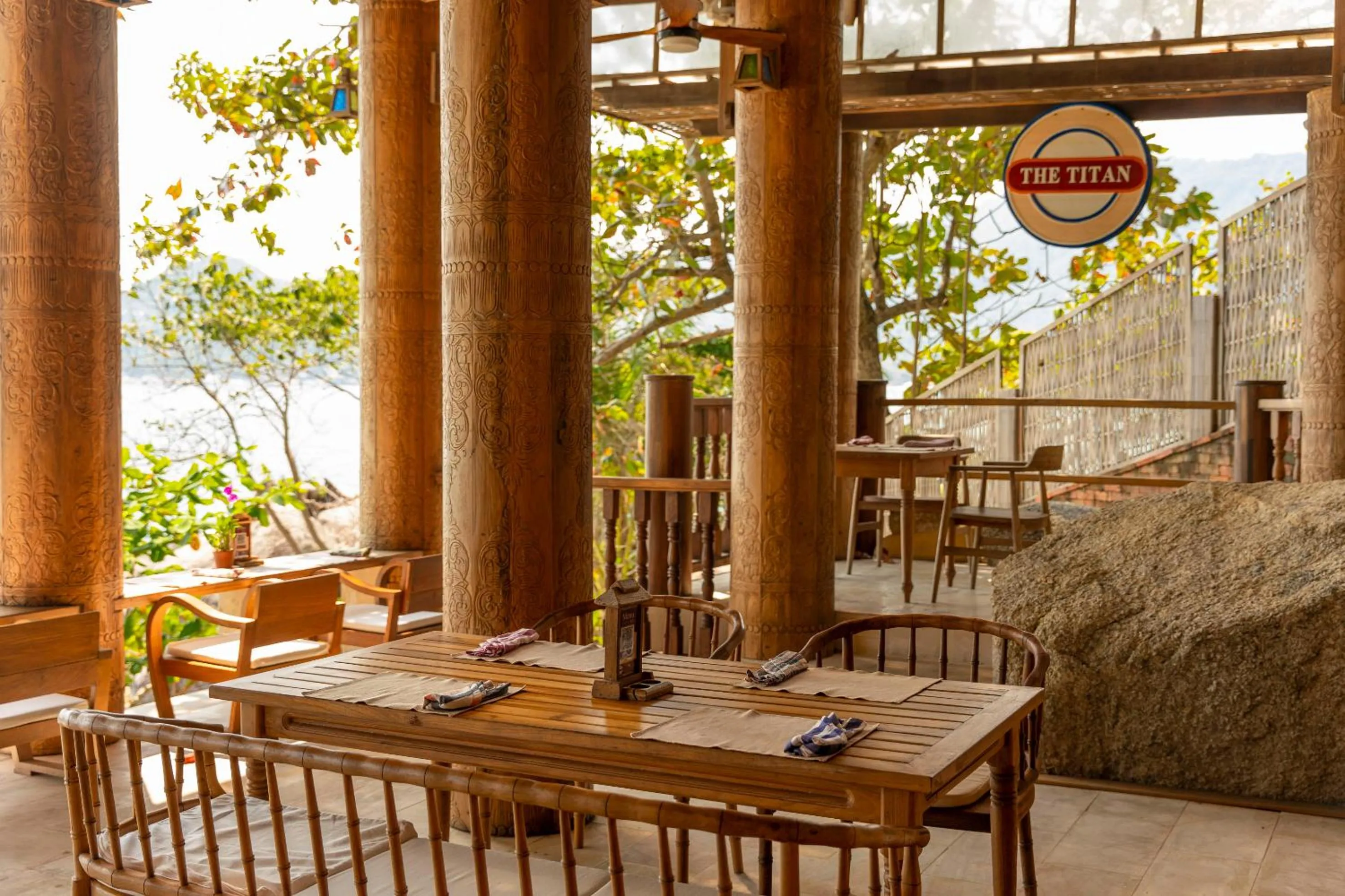 Restaurant/places to eat in Santhiya Koh Phangan Resort and Spa