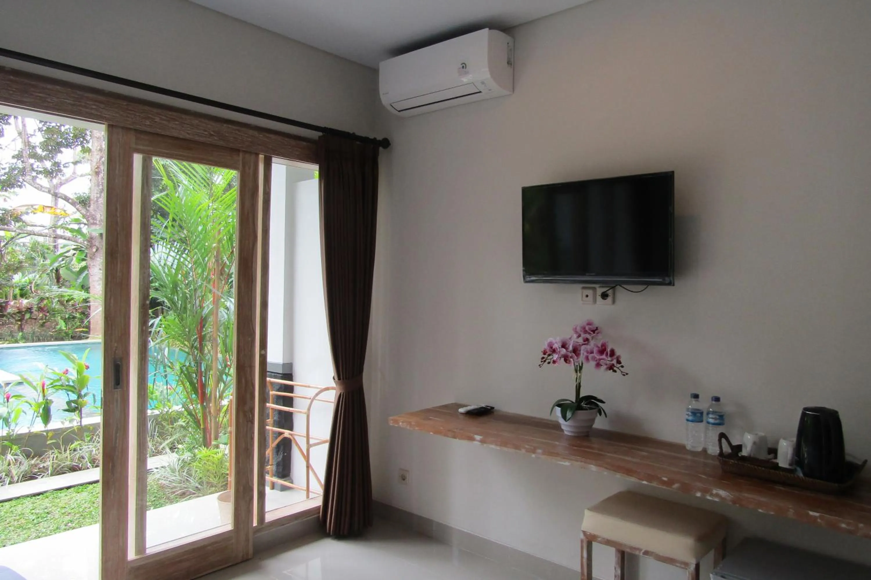 TV and multimedia in Recep Bungalow