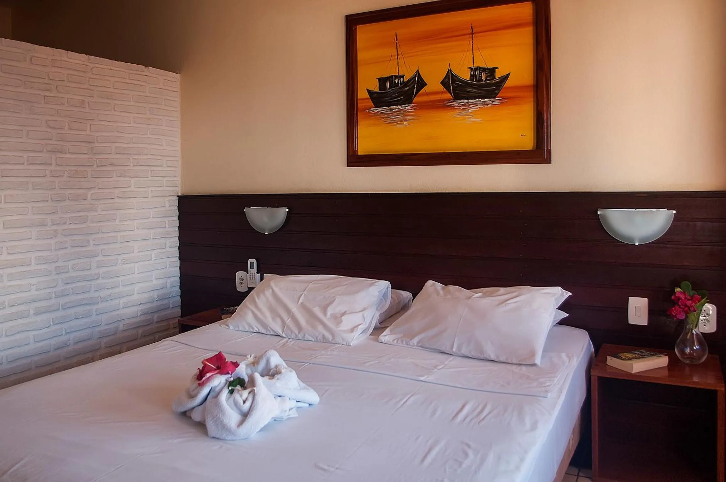 Bedroom, Bed in Pousada California