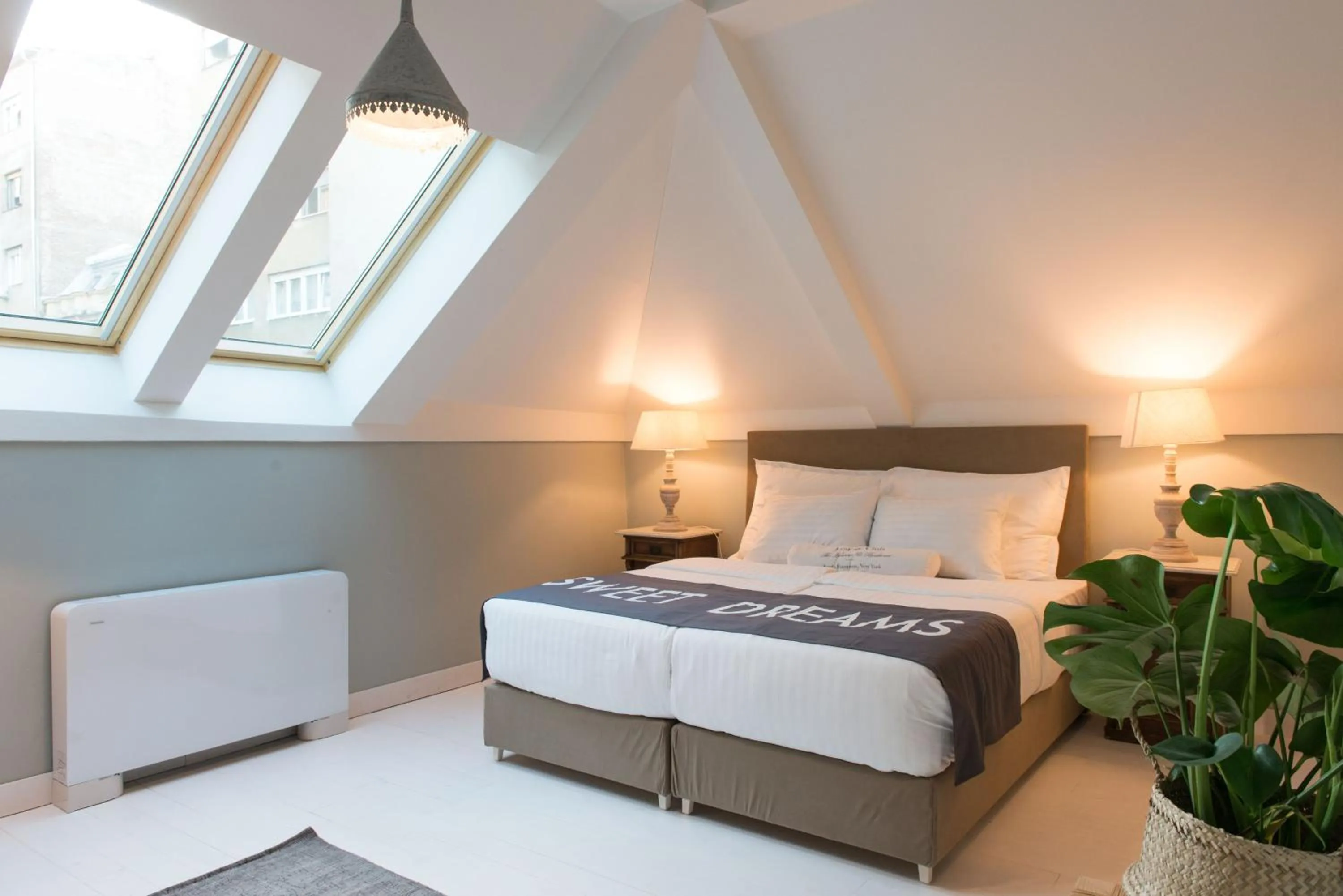 Bed in Smokvica Dorćol B&B