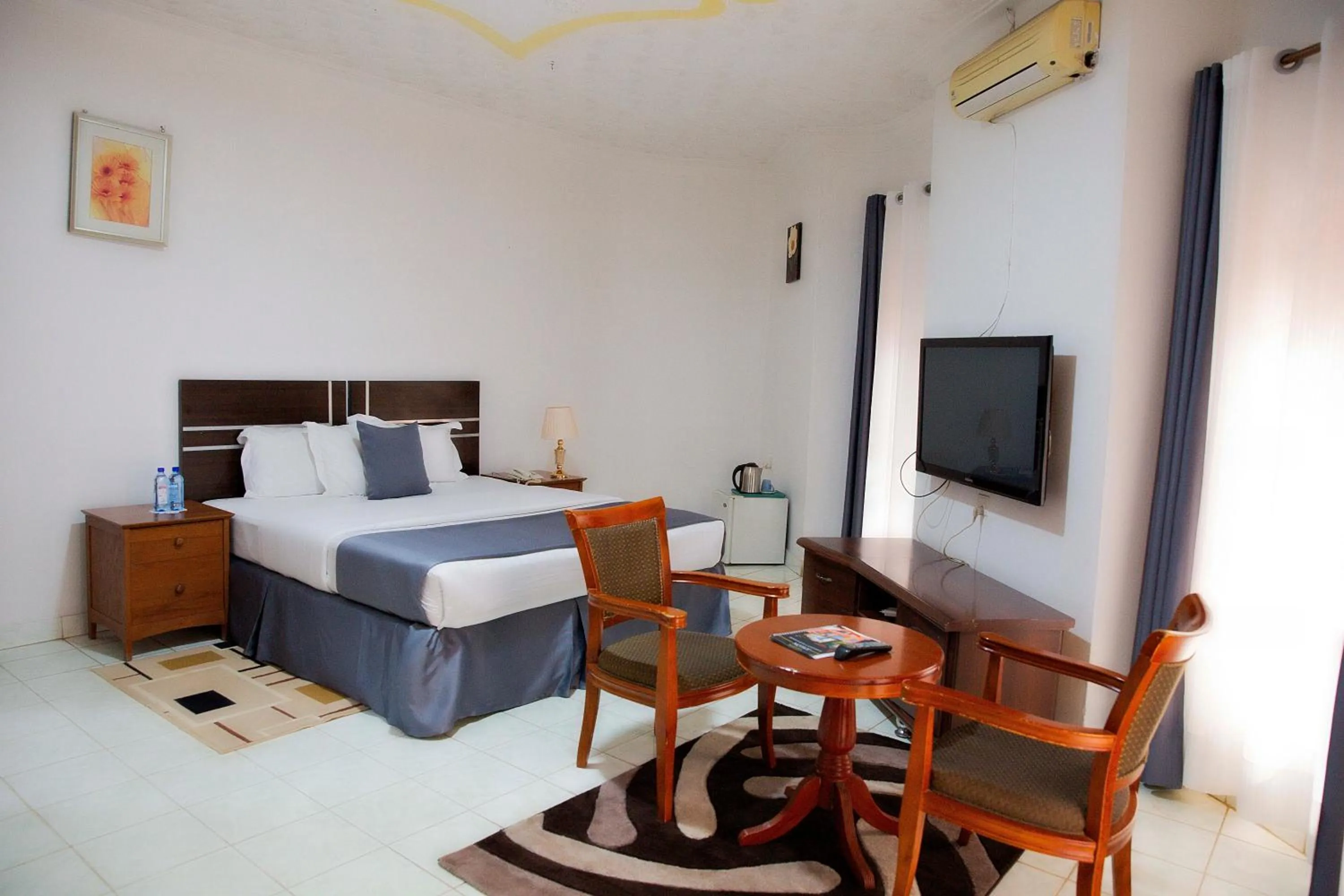 TV and multimedia, Bed in Romalo Hotel & Apartments