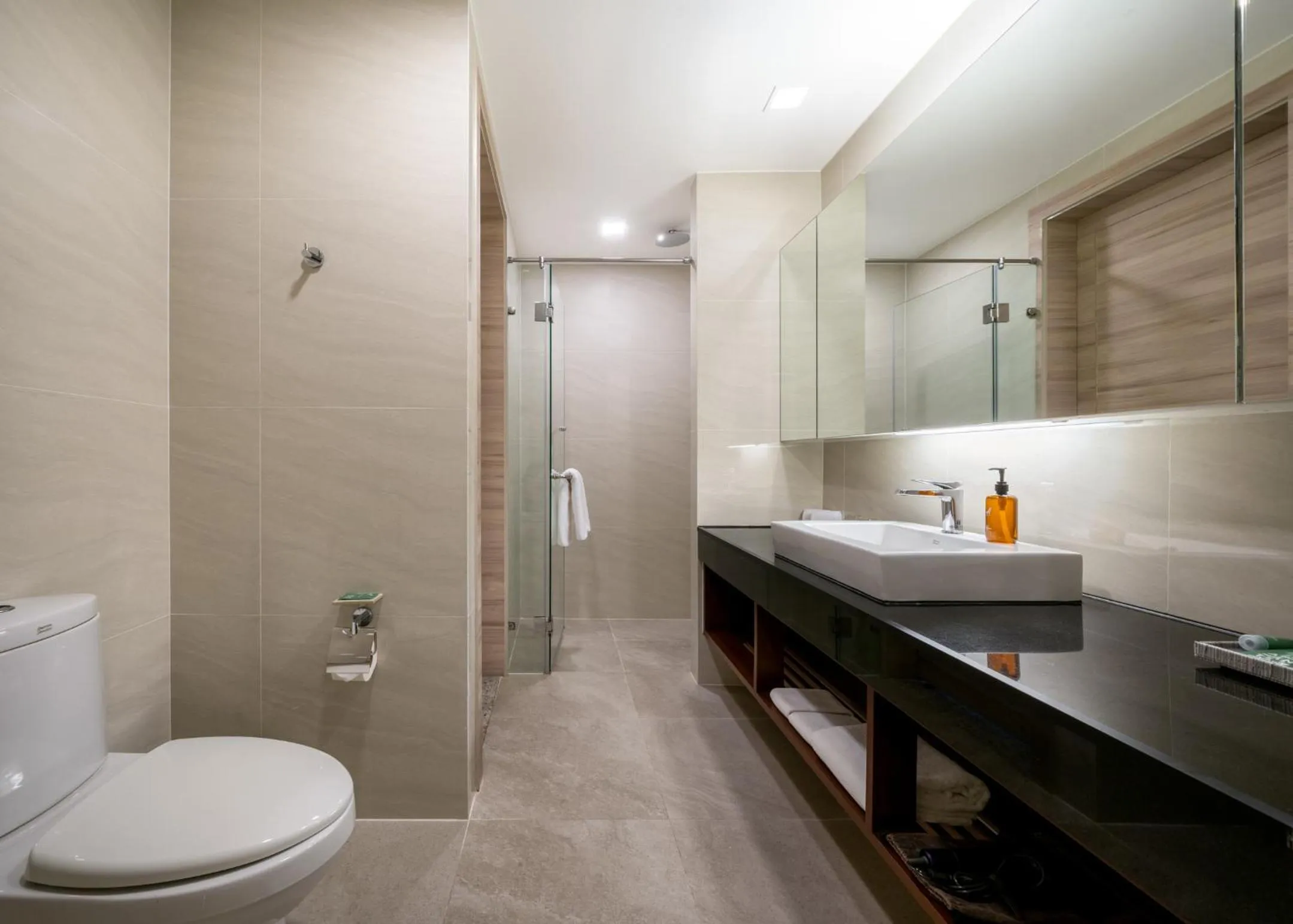 Bathroom in Adelphi Suites Bangkok