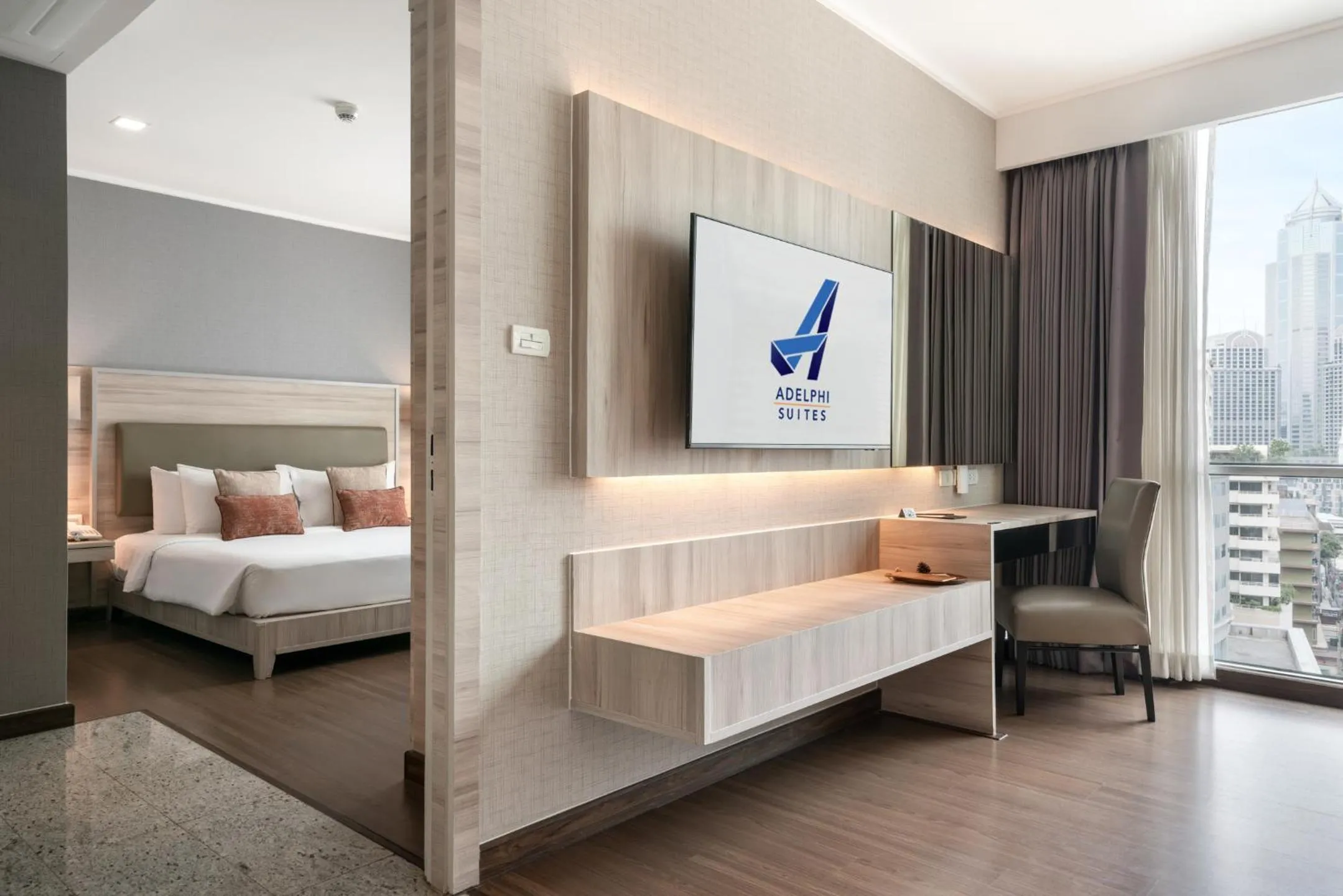 Bedroom, Bed in Adelphi Suites Bangkok