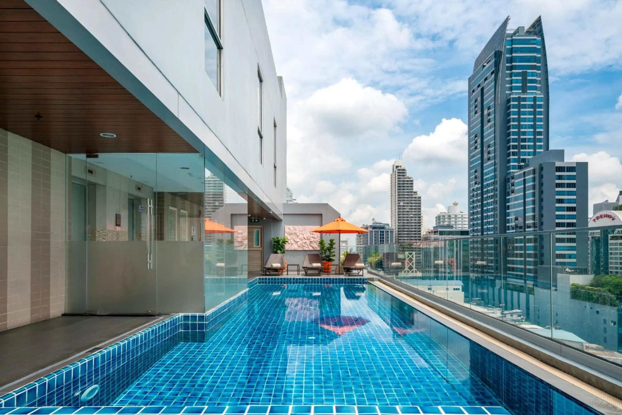 Swimming pool in Adelphi Suites Bangkok