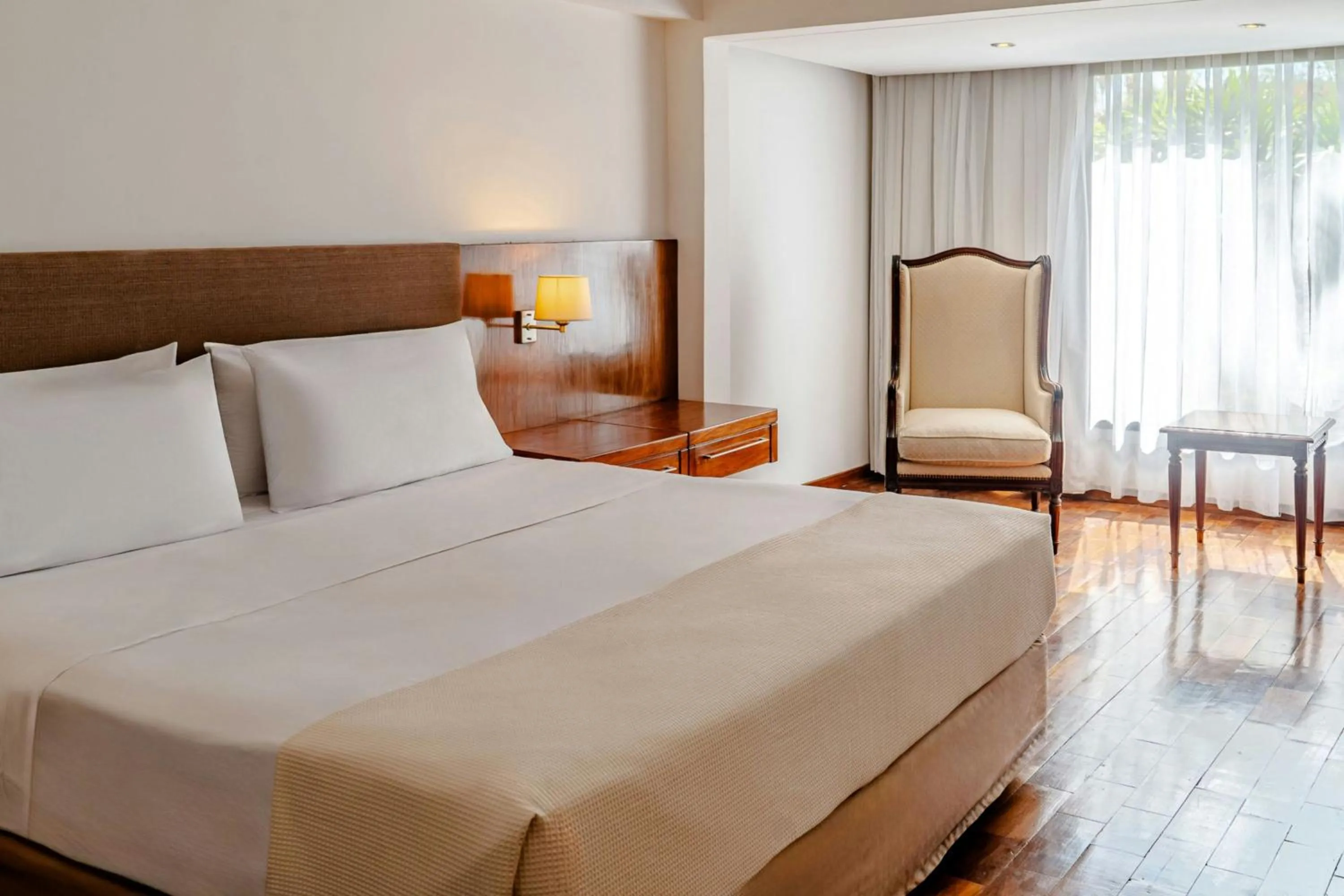 Photo of the whole room, Bed in Yacht & Golf Club Paraguayo, a Tribute Portfolio Resort