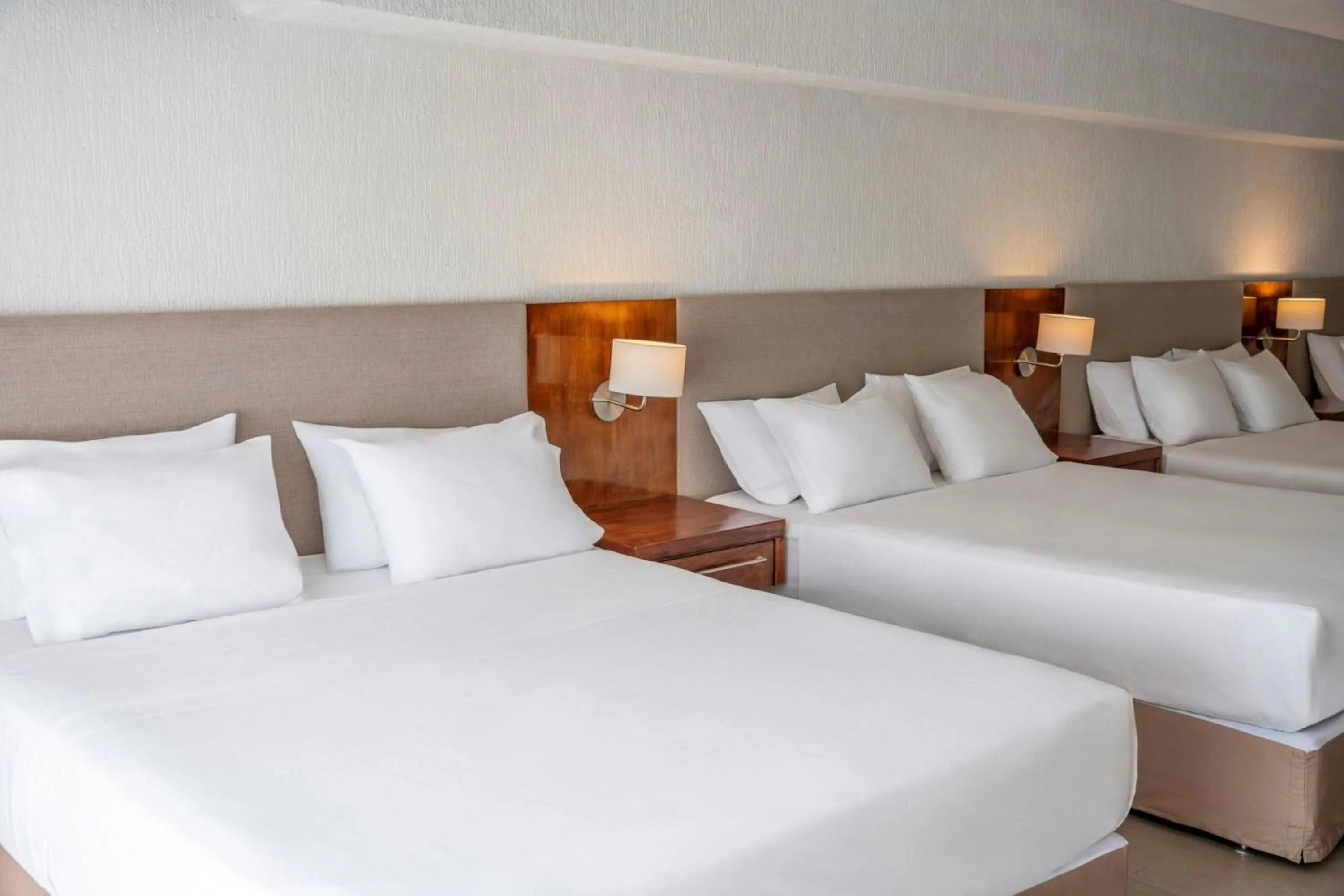 Photo of the whole room, Bed in Yacht & Golf Club Paraguayo, a Tribute Portfolio Resort